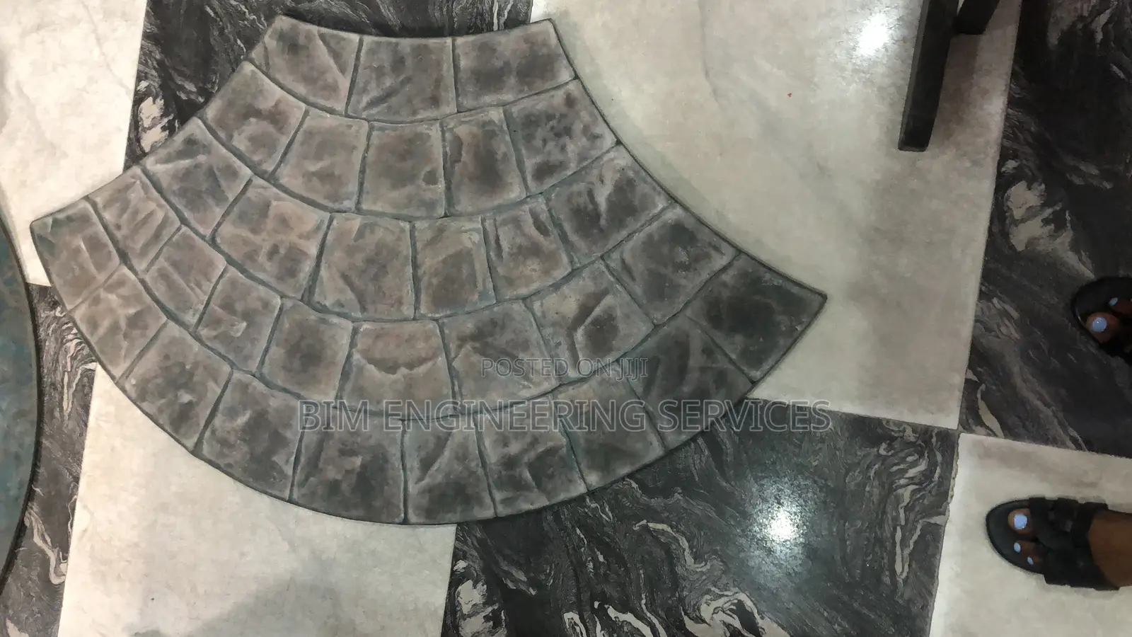 European Fan Large ,Versace Head,Sharp Edge Border