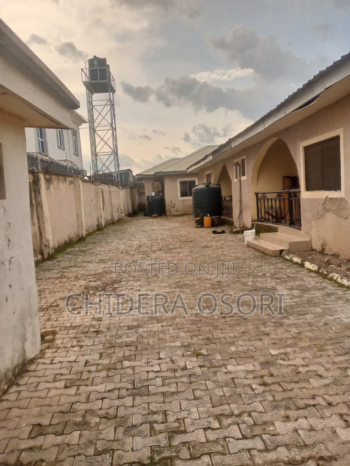 3bdrm Block of Flats in Dawaki Extension, Dutse-Alhaji for sale