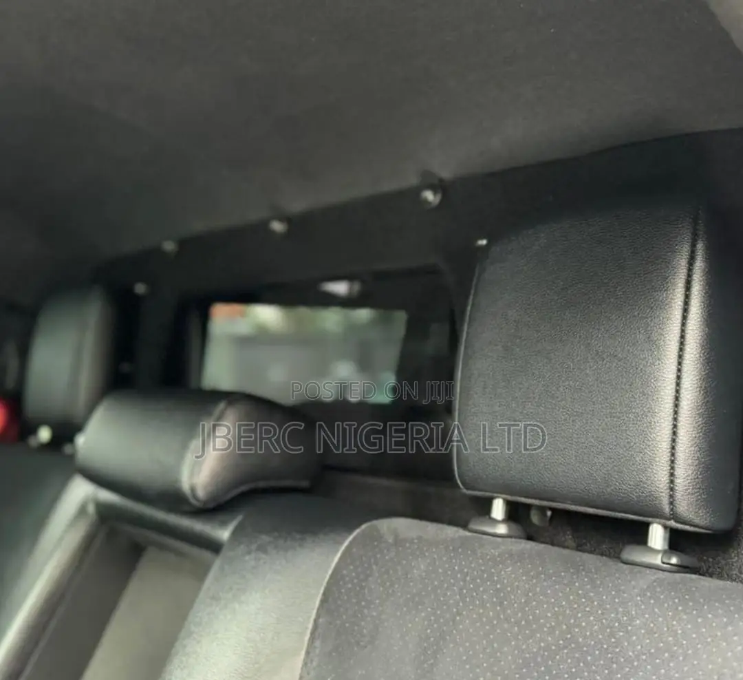 Toyota Hilux 2024 Black