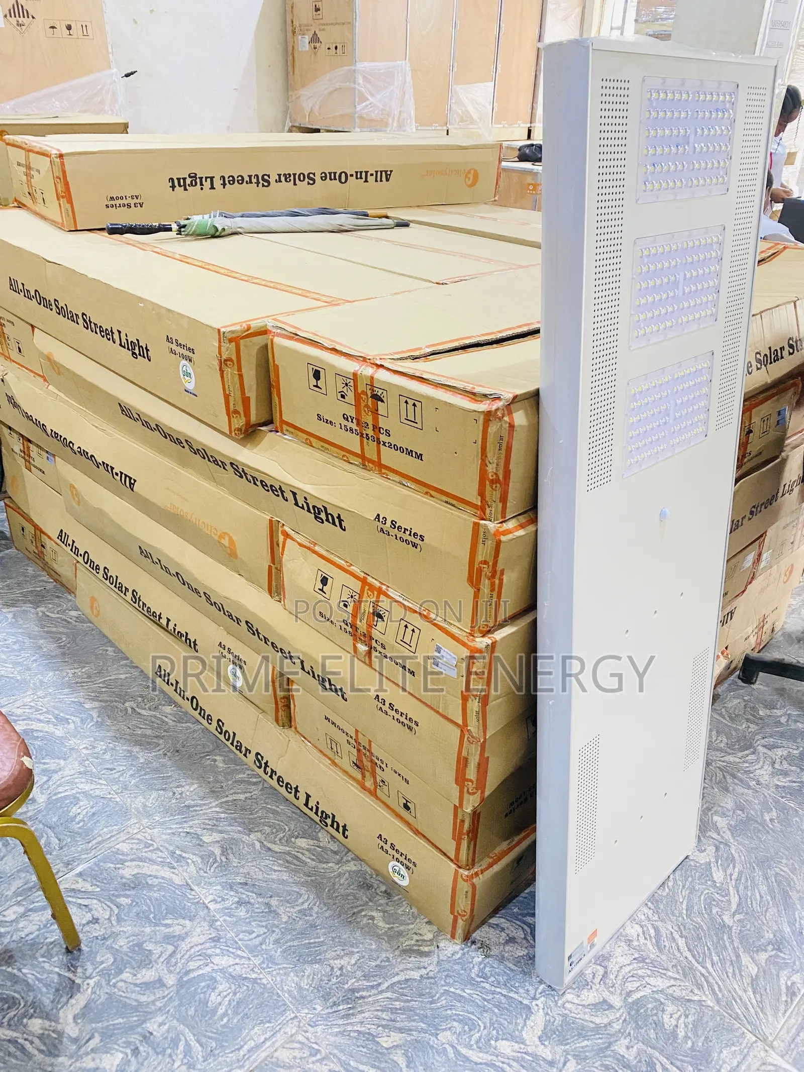 All-in-One Felicity A3 100w Solar Street Light