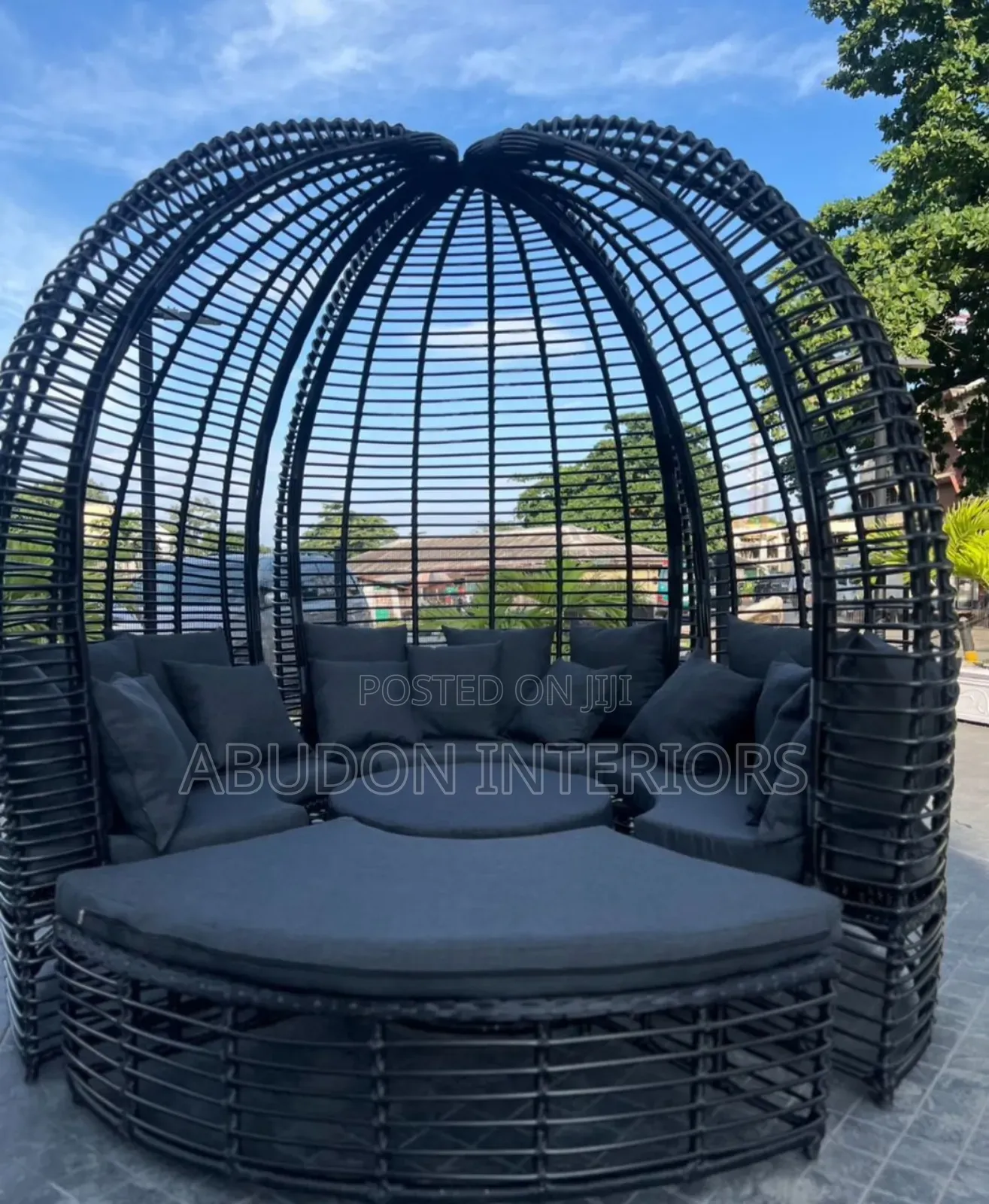 Beautiful Outdoor Relaxing Sofas