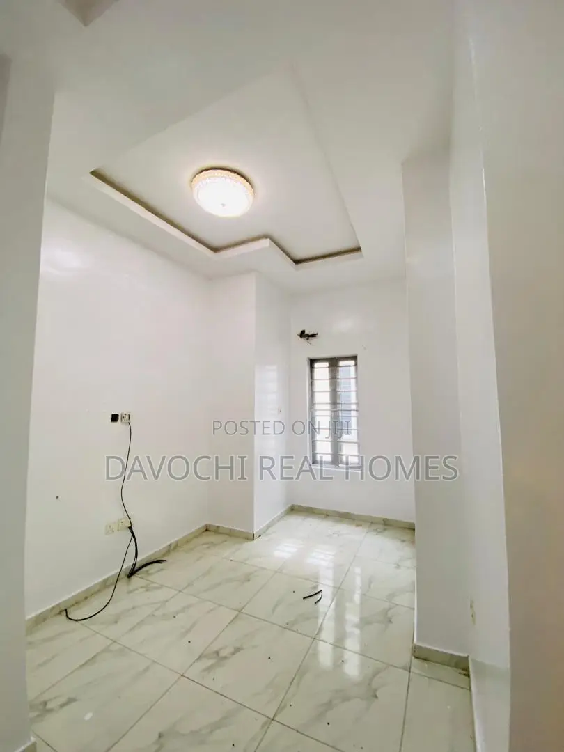 4bdrm Duplex in Osapa london for rent