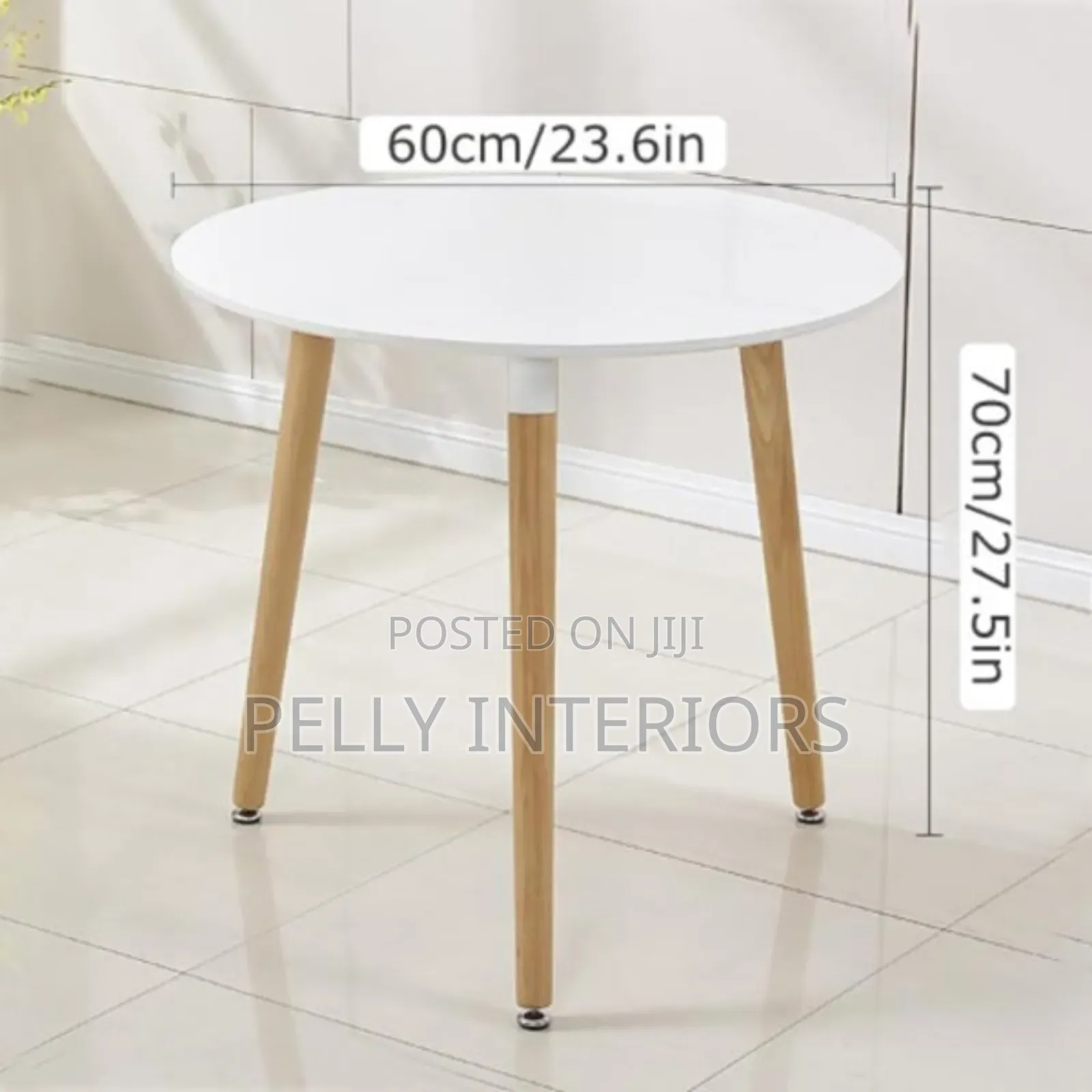 Dnning Table With 4 Leather Padded Chairs