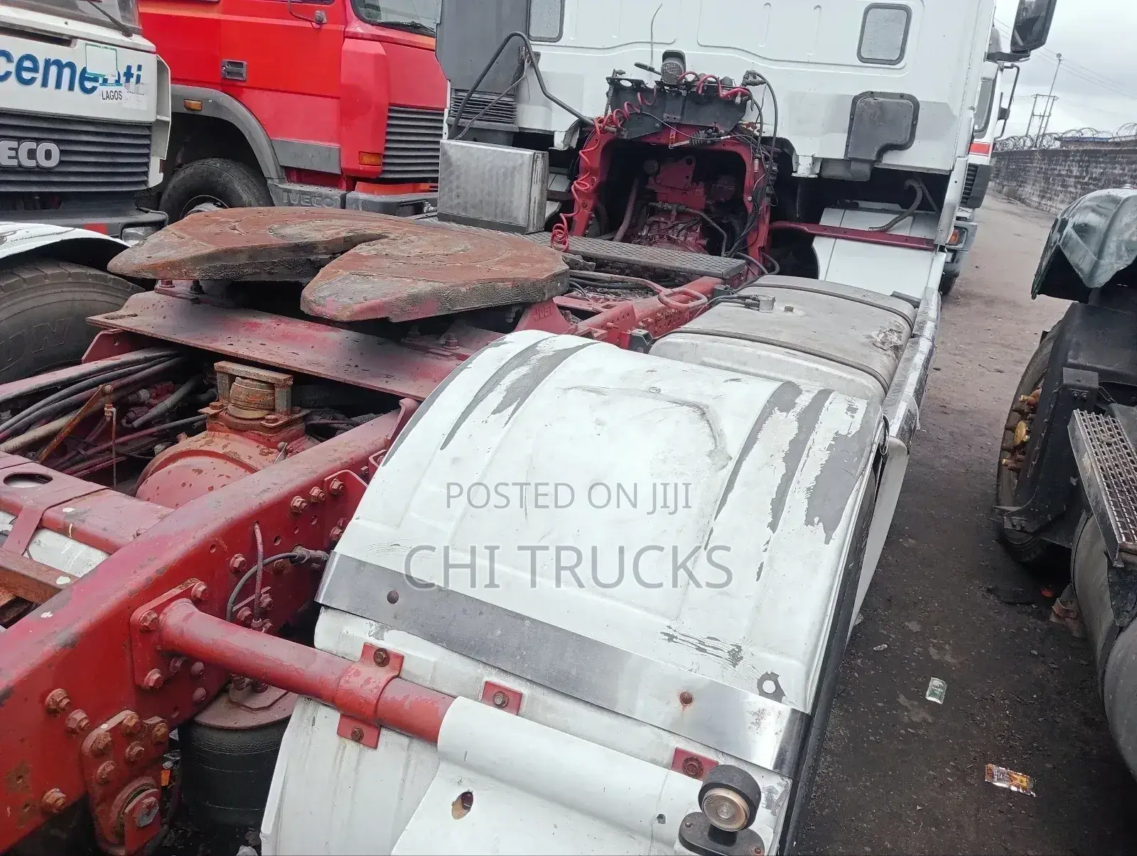 IVECO Trailer Head Truck