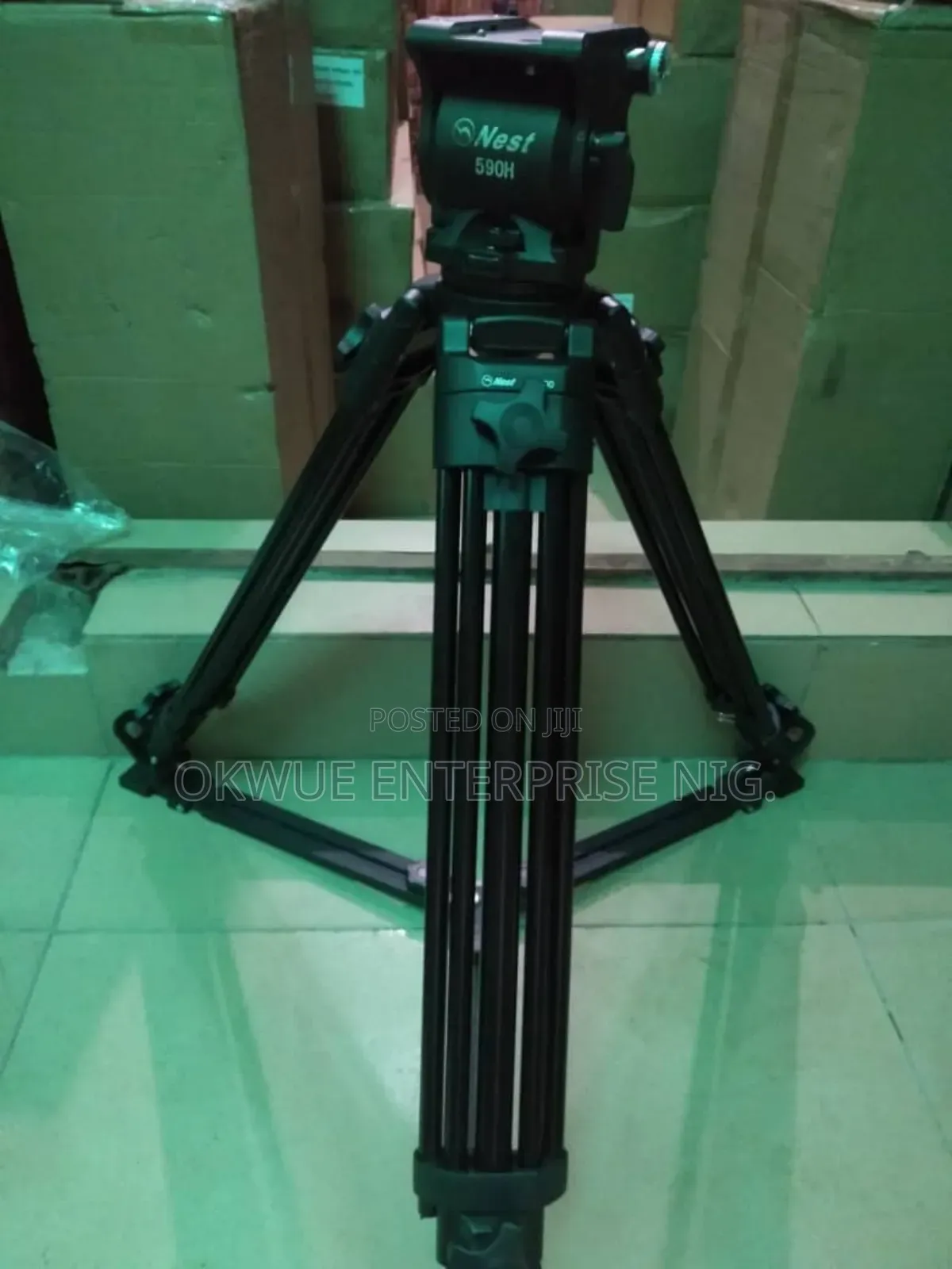 Nest Heavy Duty Professional Tripod '