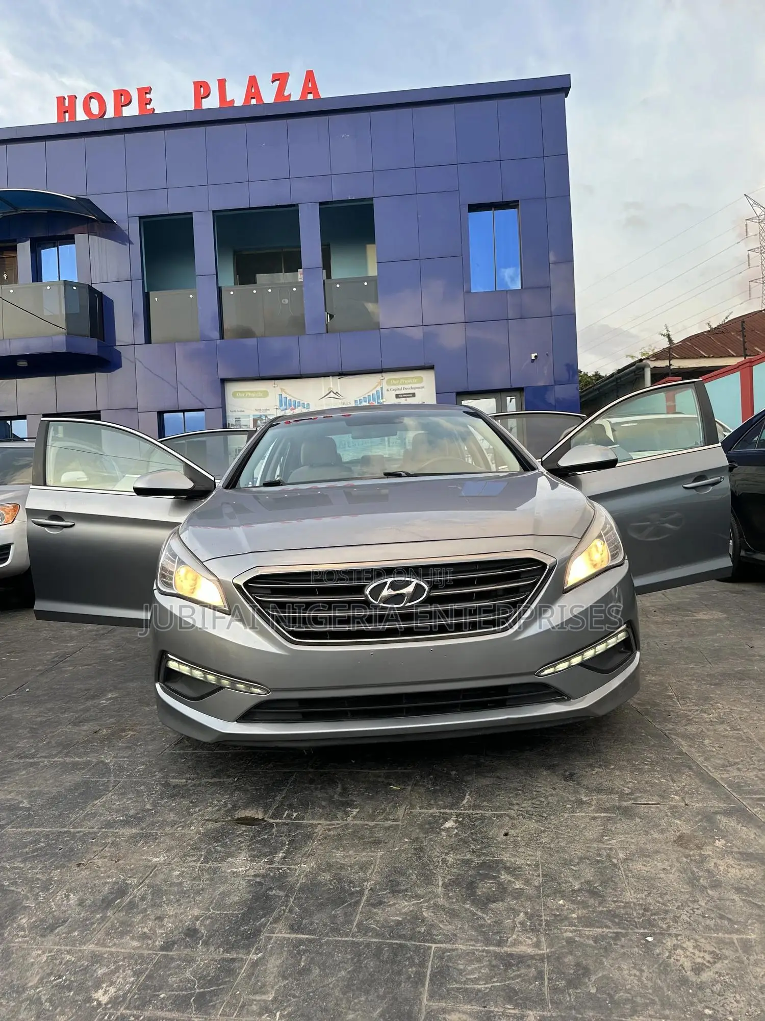 Hyundai Sonata SE 4dr Sedan (2.4L 4cyl 6A) 2015 Gray