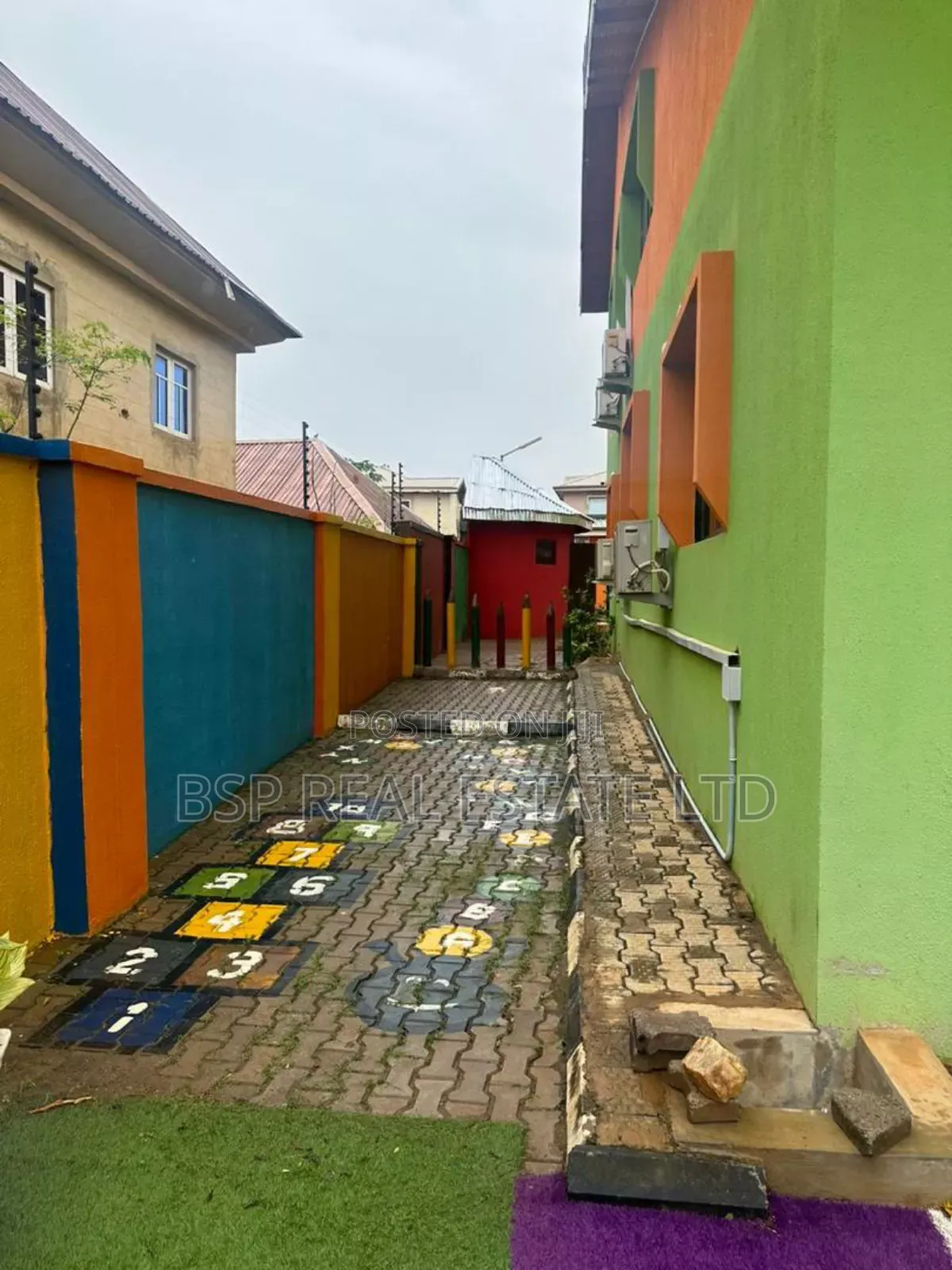 Furnished 6bdrm Block of Flats in Durumi for sale