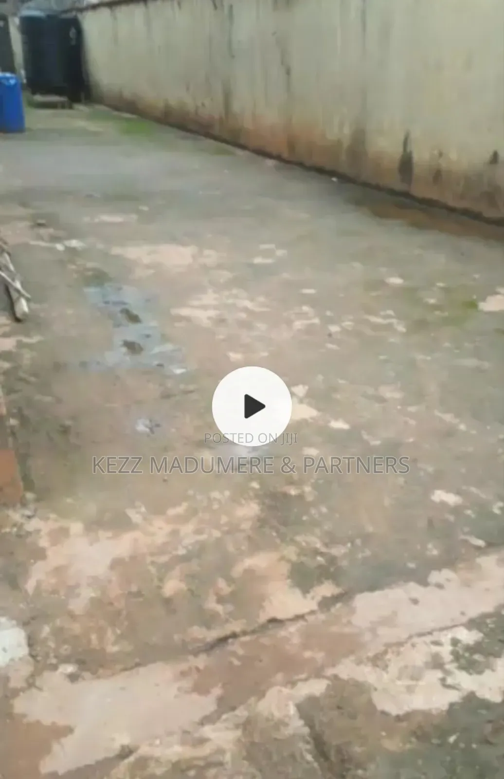 4bdrm Block of Flats in Community Estate for sale