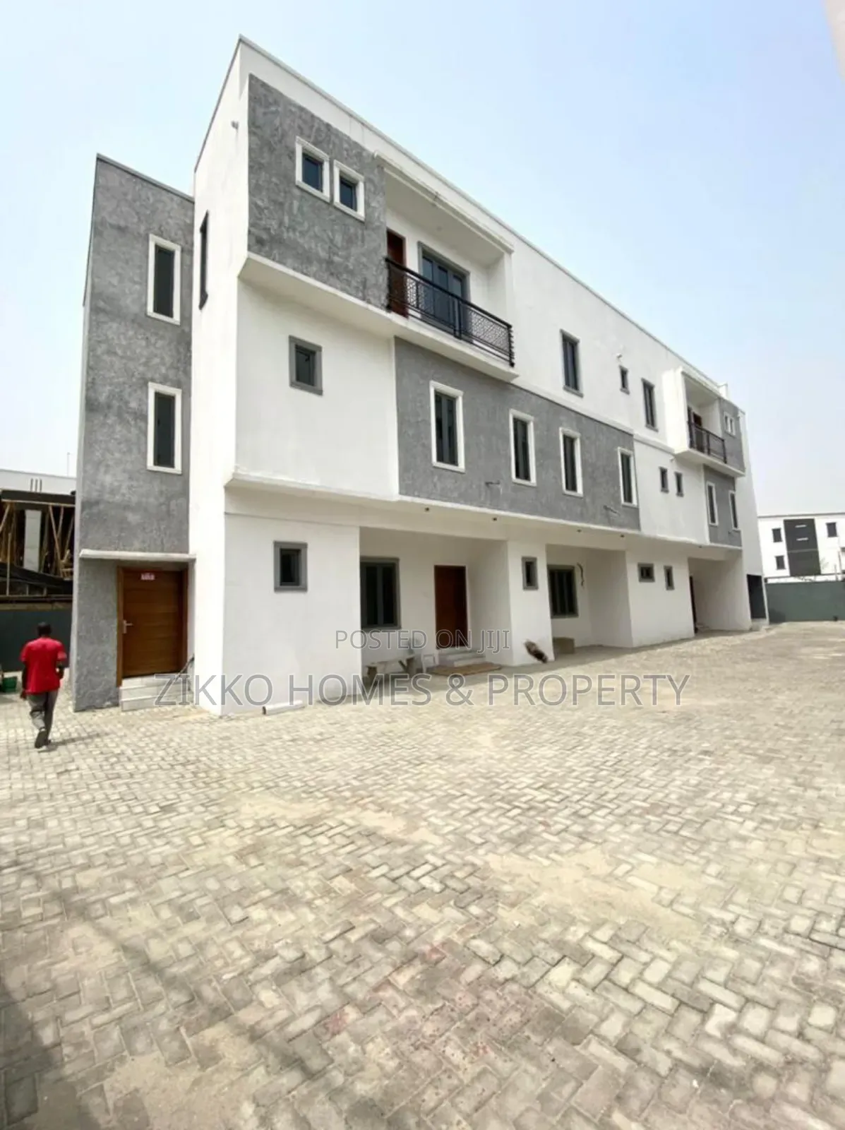 4bdrm Townhouse/Terrace in Ologolo, Lekki for sale
