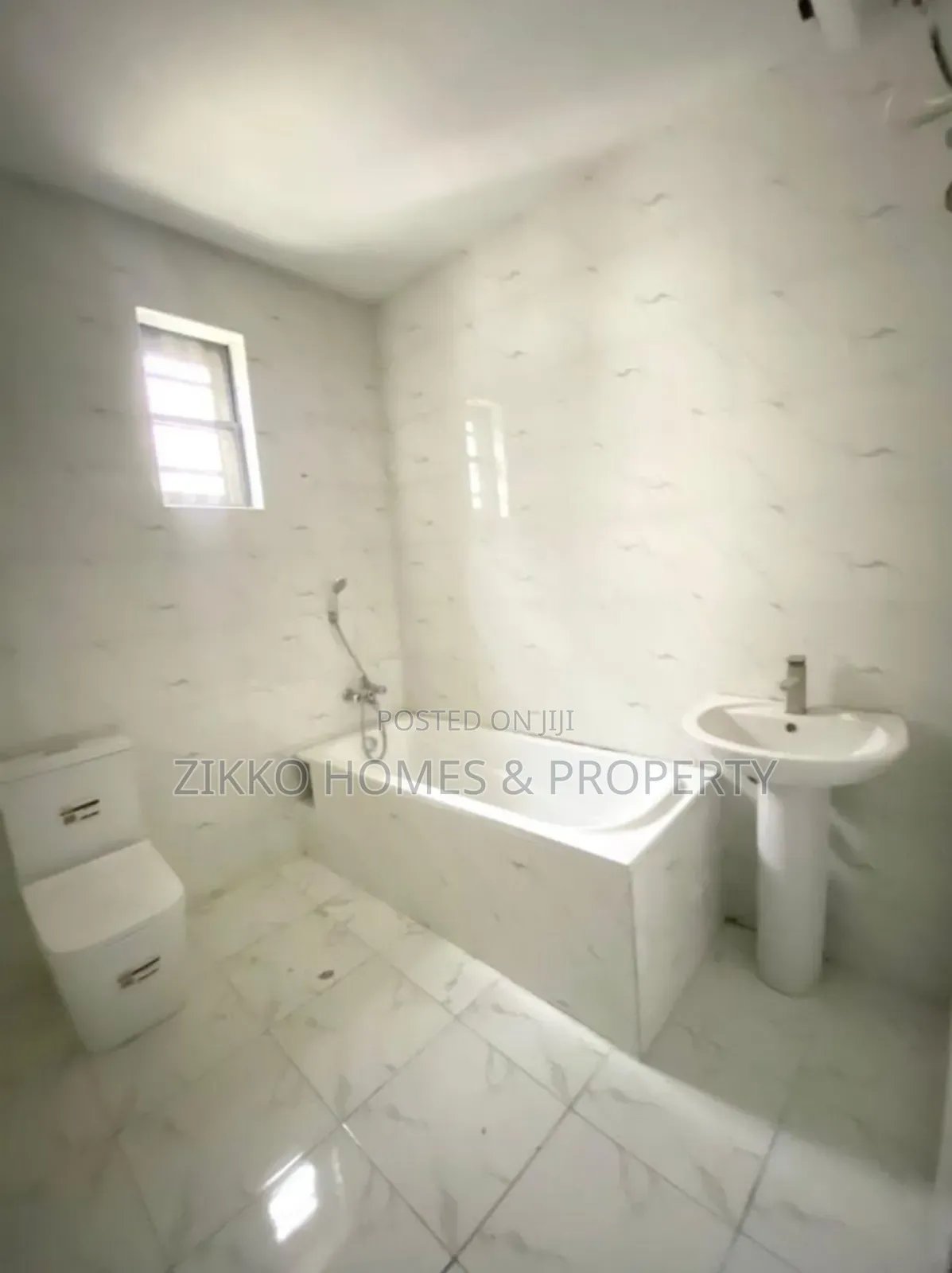 4bdrm Townhouse/Terrace in Ologolo, Lekki for sale