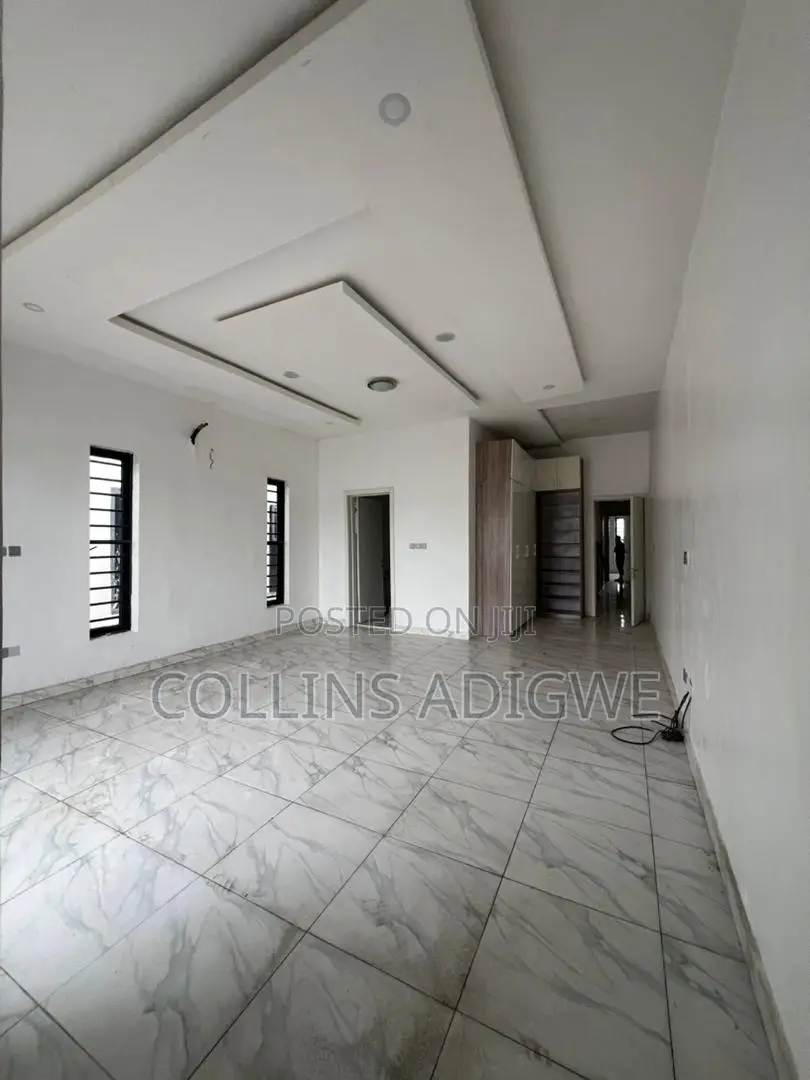 4bdrm Duplex in Chevron Service for rent