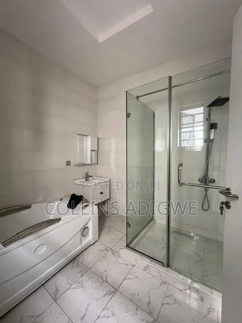 4bdrm Duplex in Chevron Service for rent