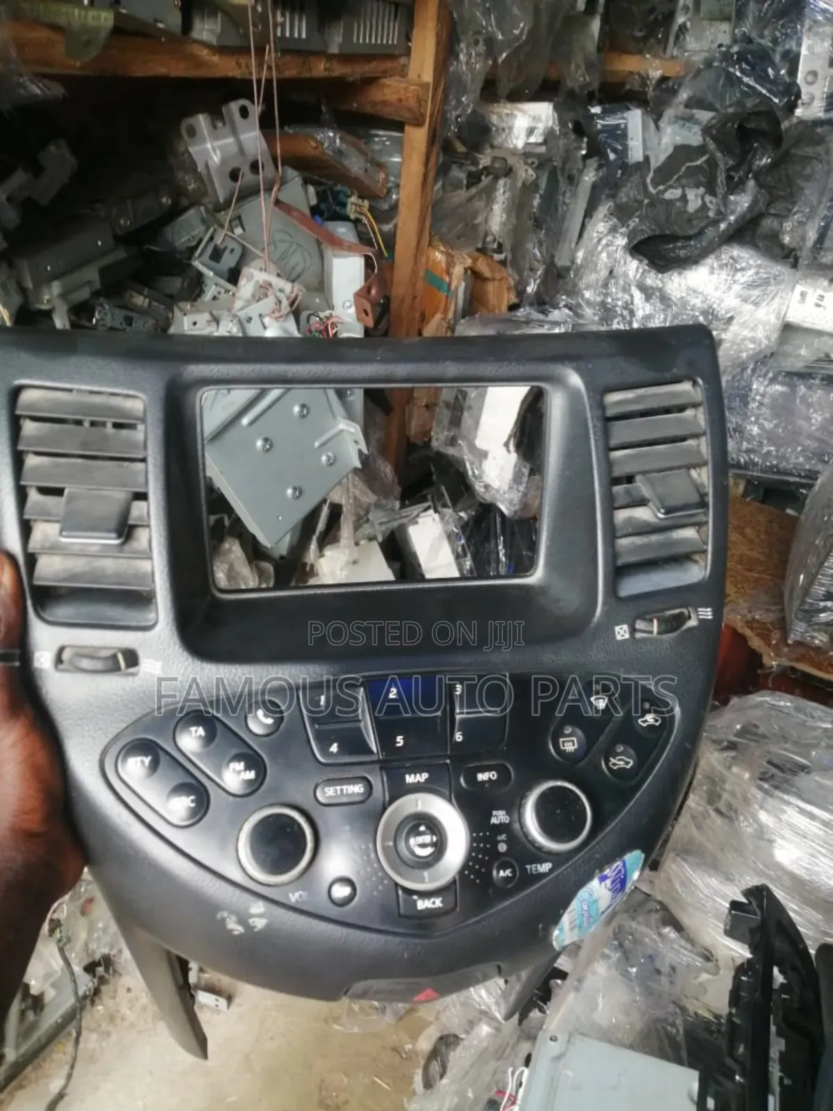 Nissan Primera 2.0 2005 Model DVD Systems and Screen