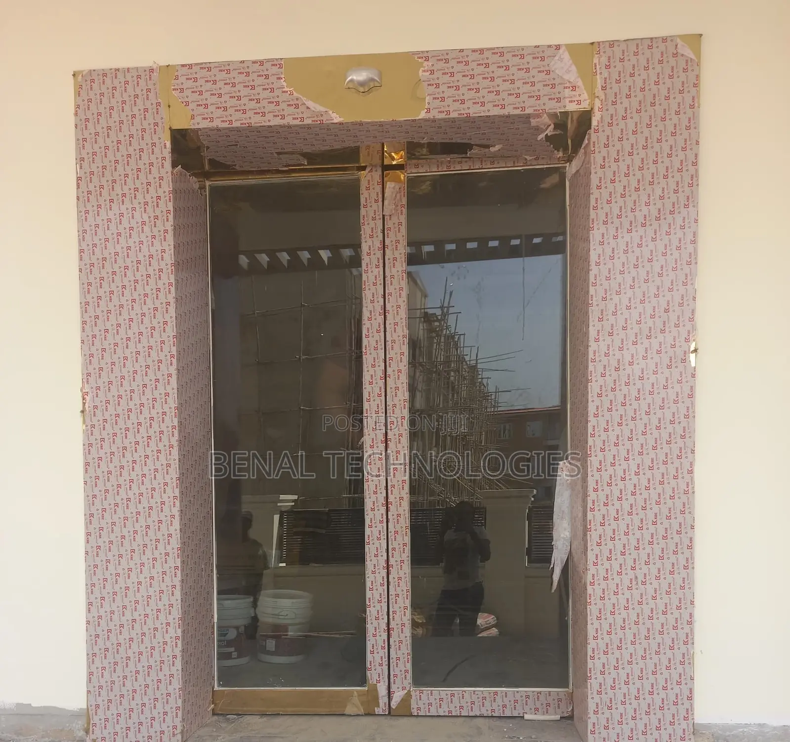 Revolutionizing Glass Doorways With Smart Sensors