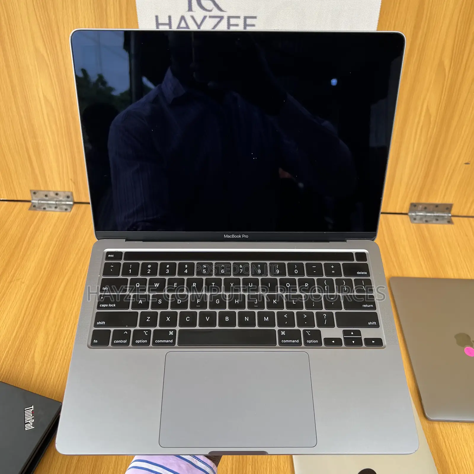 Laptop Apple MacBook Pro 2020 16GB Intel Core I7 SSD 512GB