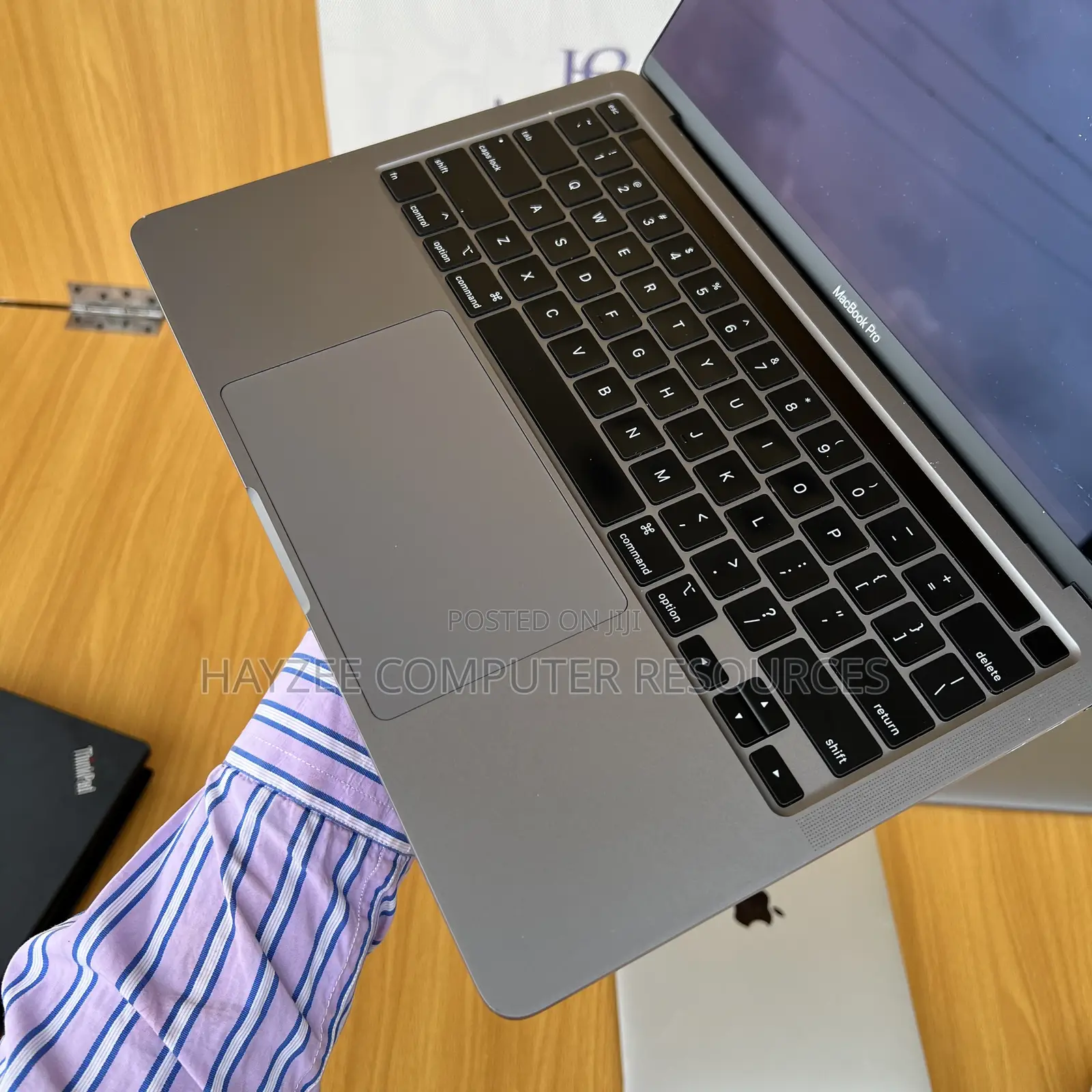 Laptop Apple MacBook Pro 2020 16GB Intel Core I7 SSD 512GB
