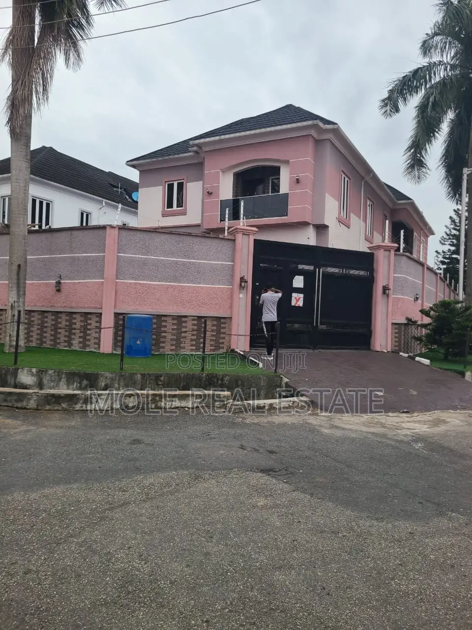 14 Executive Rooms Hotel for Sale at Iguand Lasu Rd