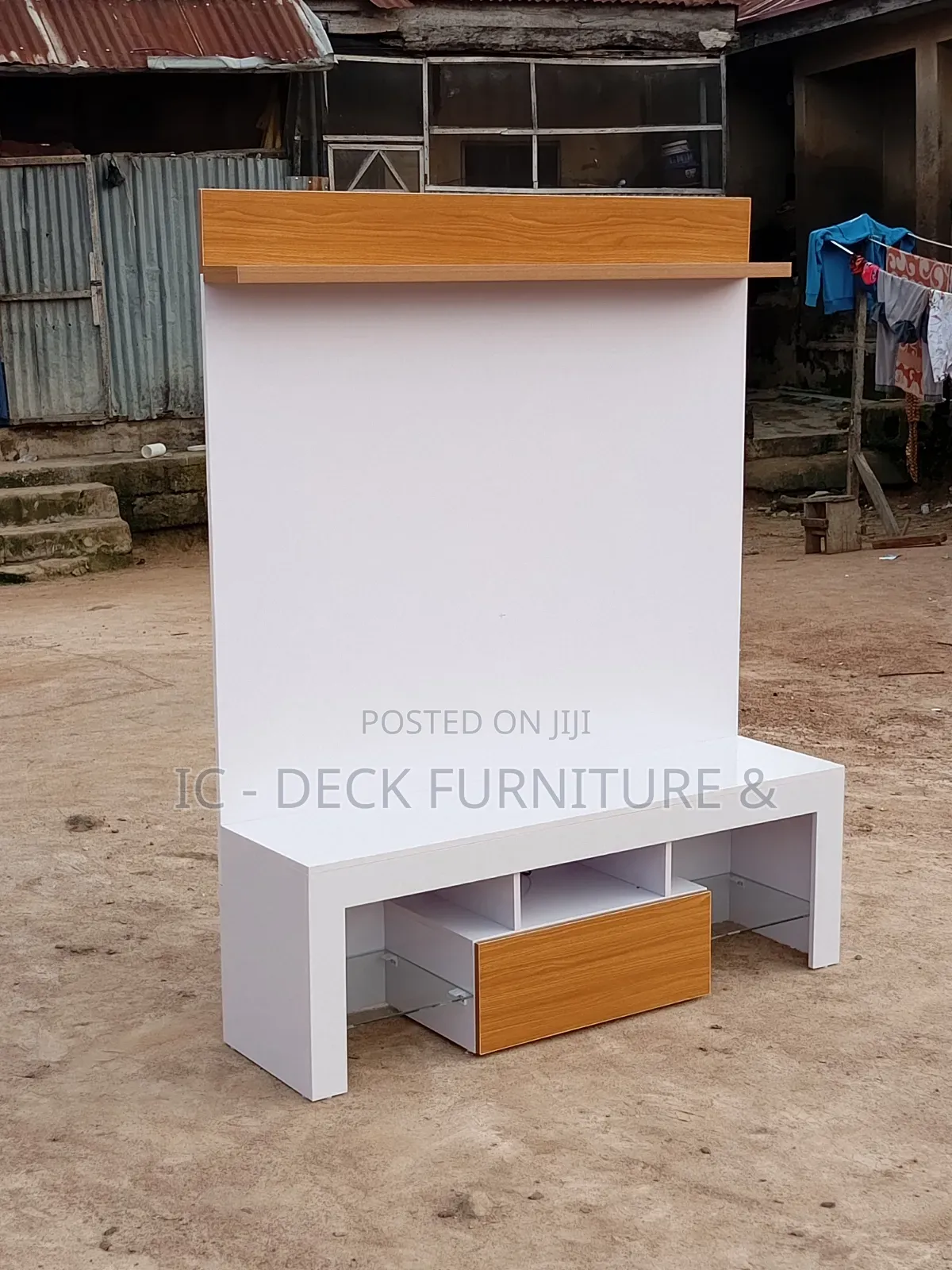 TVS62 Classic 4.5ft TV Stand W/ Lightings 55" TV Max
