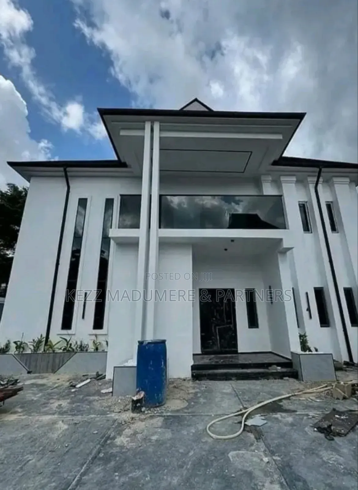 7bdrm Duplex in Nta Road , Port for sale