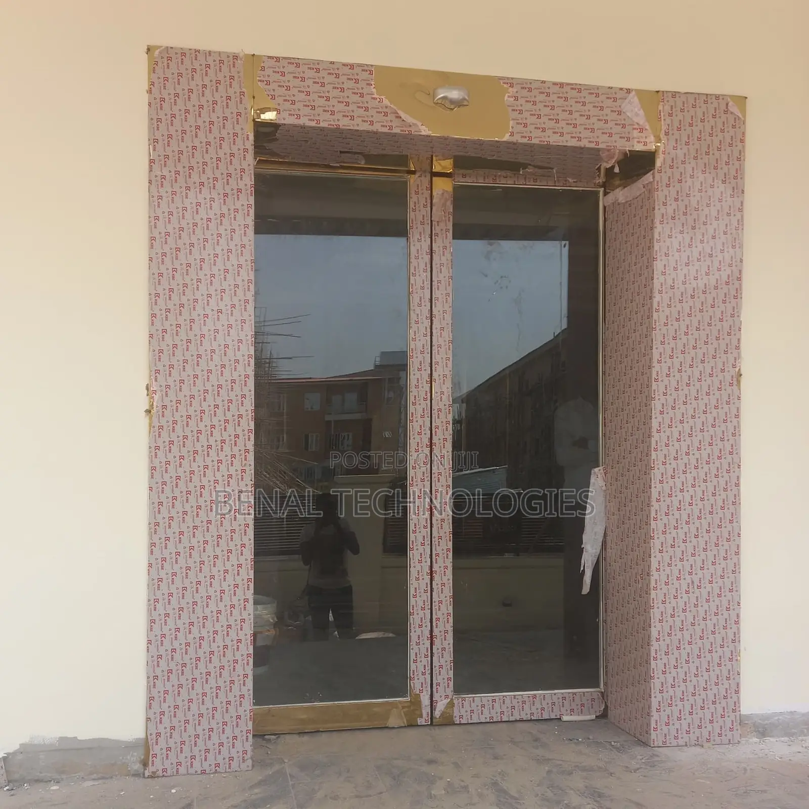 Sensor-Activated Glass Doorway Automation Solutions