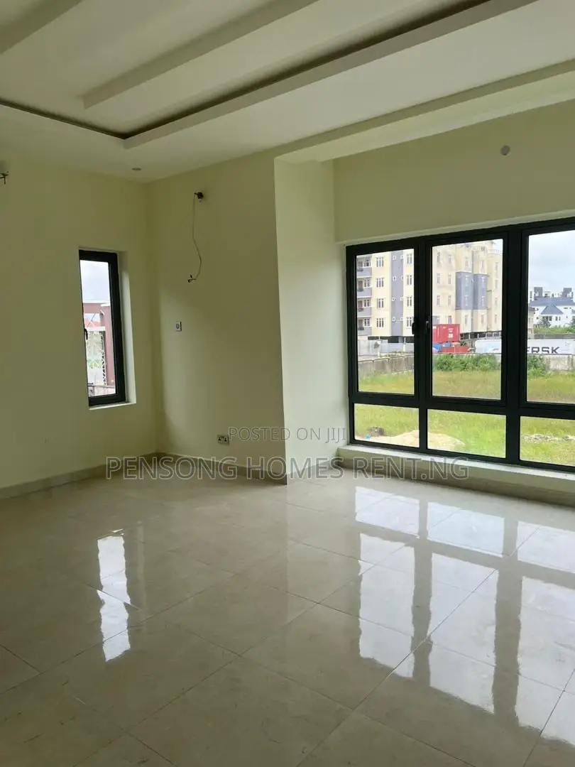 5bdrm Duplex in Cowry Creek, Ikate for rent