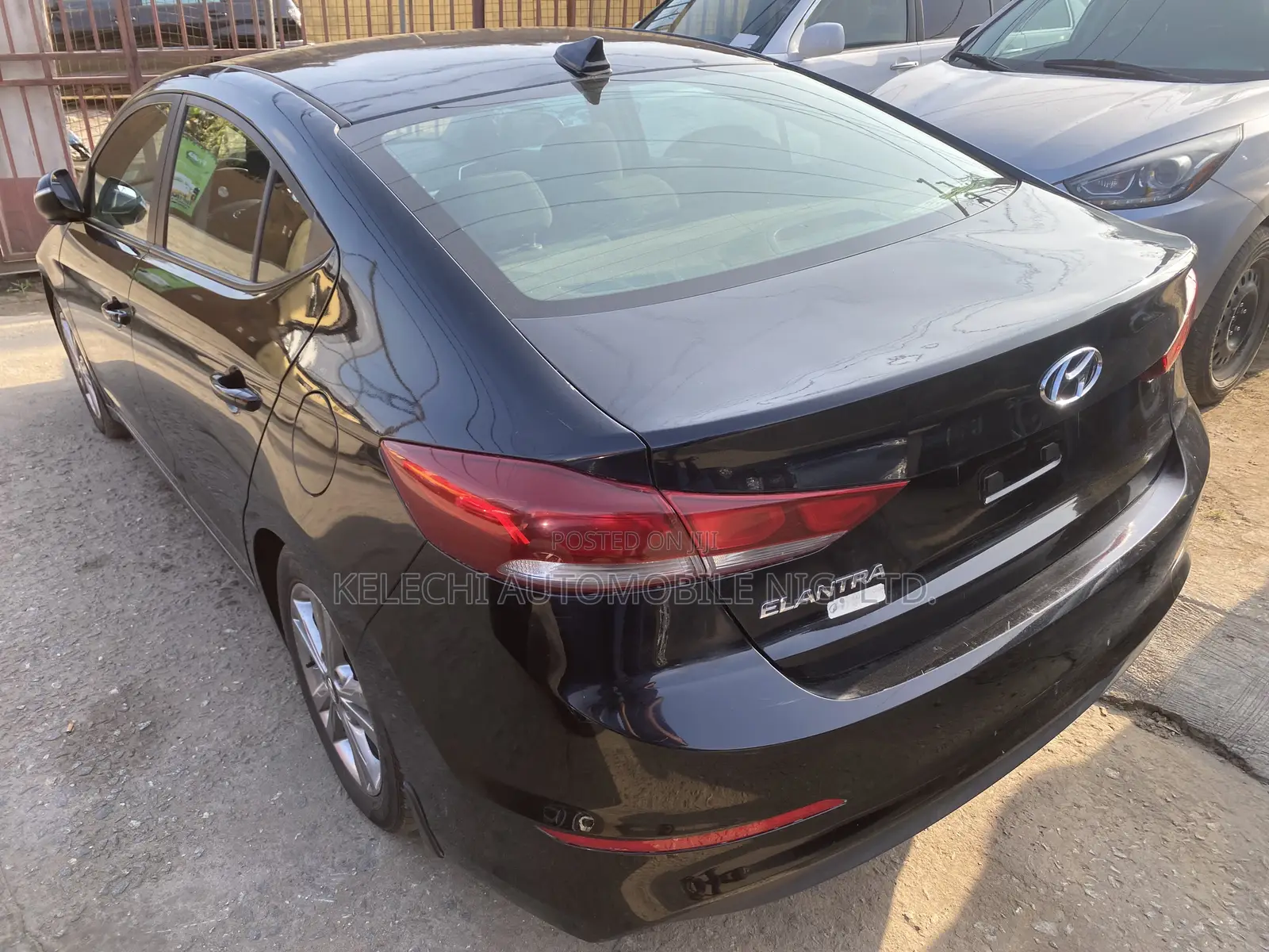 Hyundai Elantra 2017 Black