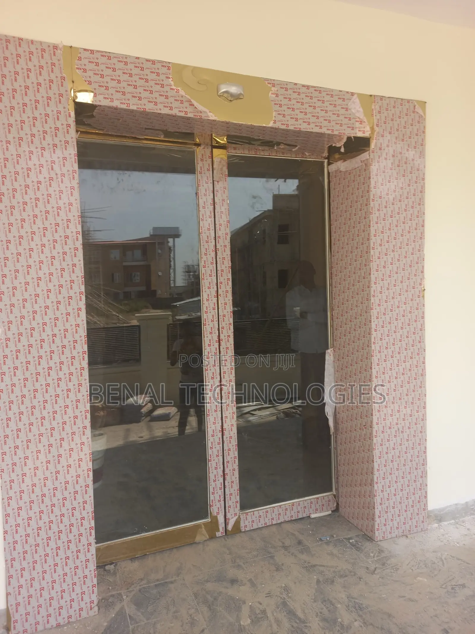 Advanced Smart Sensors for Seamless Glass Door Operation