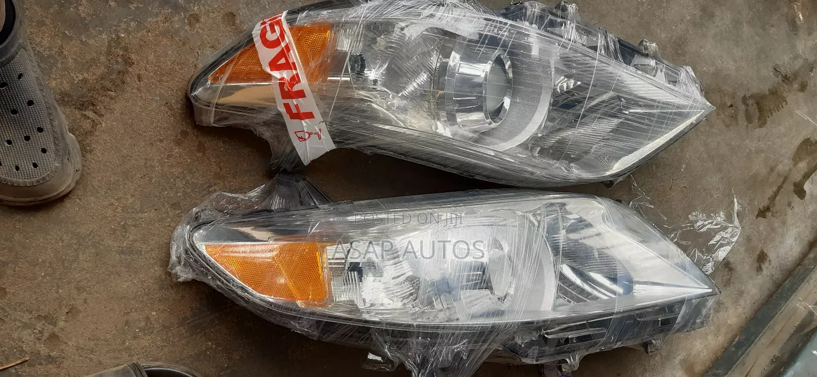 Headlight for Toyota Sienna 2012