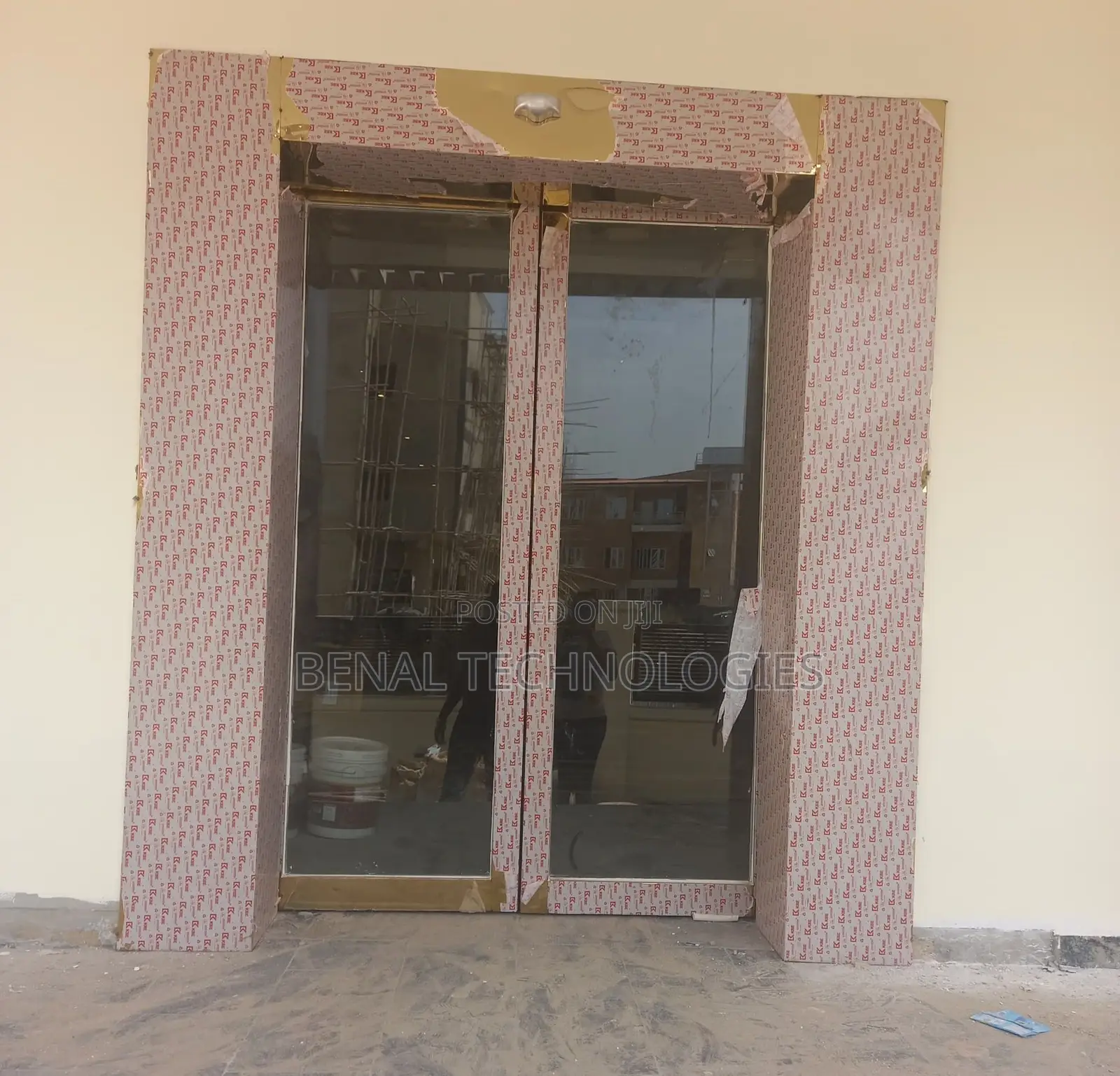 Modernizing Glass Doorways With Sensor Technologies