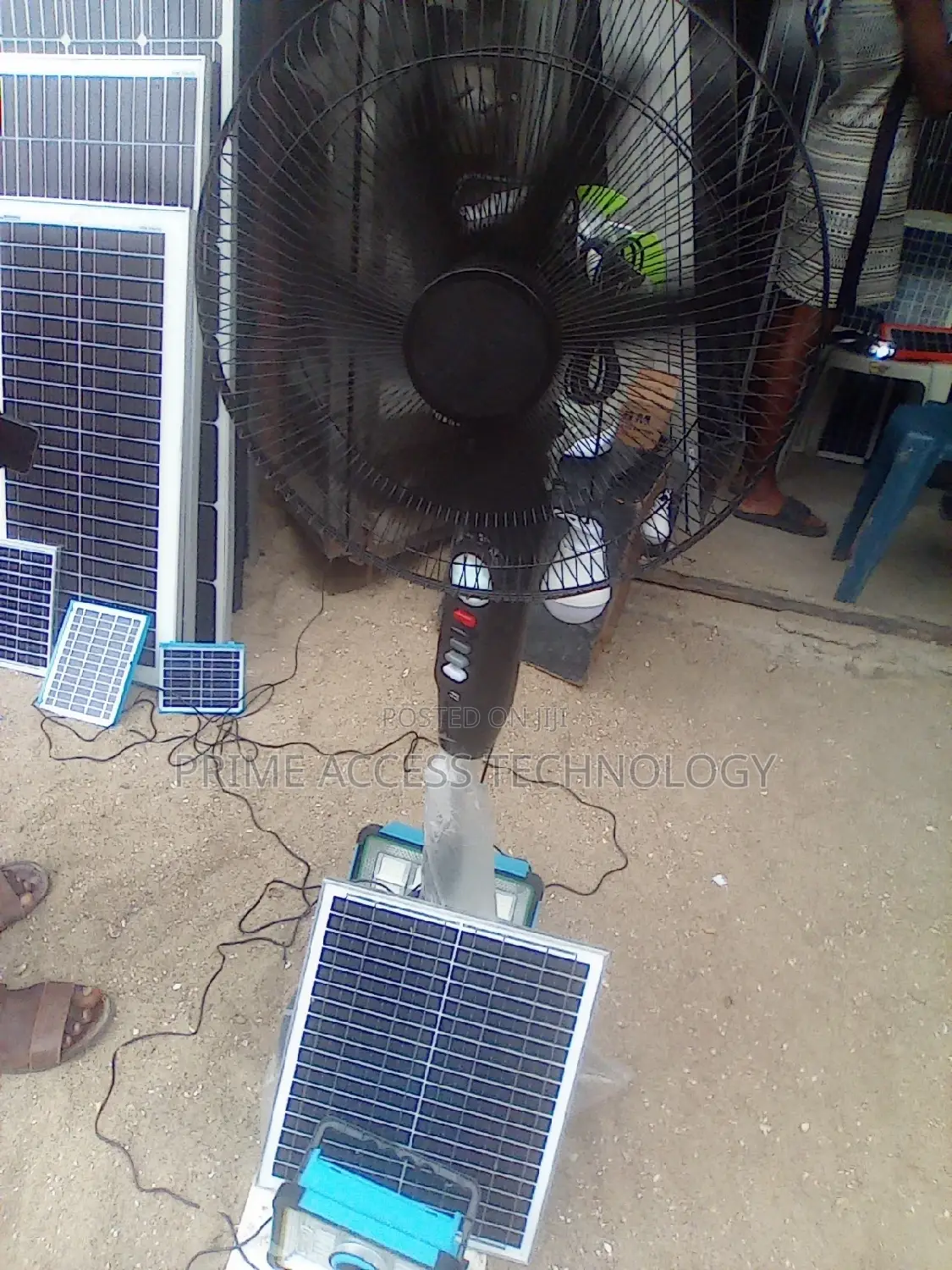 Long Lasting Solar Standing Fan
