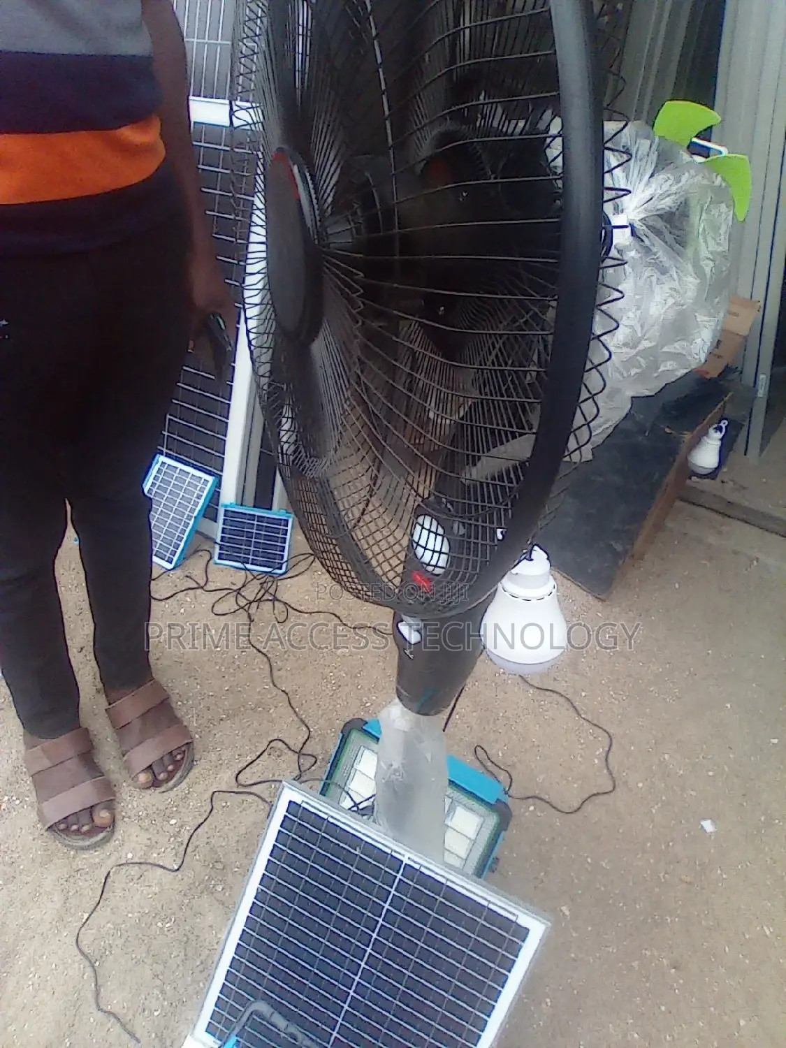 Quality Duration Solar Standing Fan