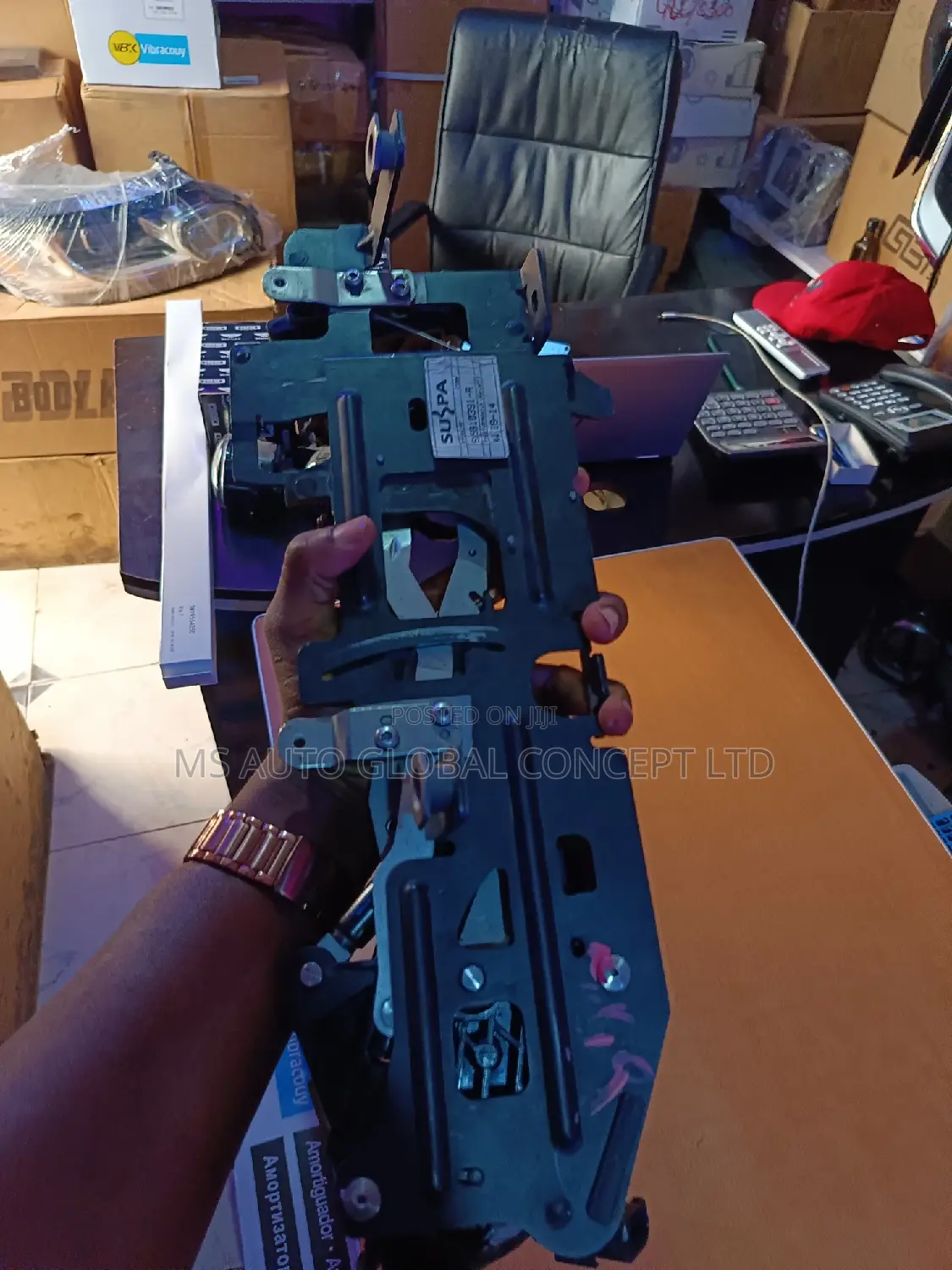 Rolls Royce Engine Lifting Mechanism