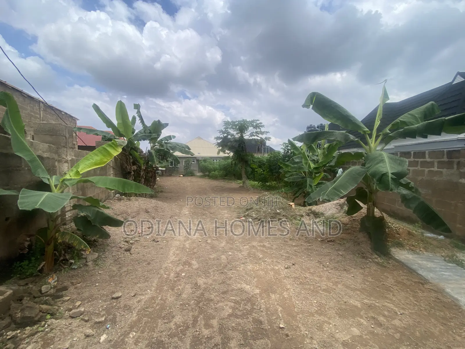 4bdrm Bungalow in Oluwo, Off New Ife for sale