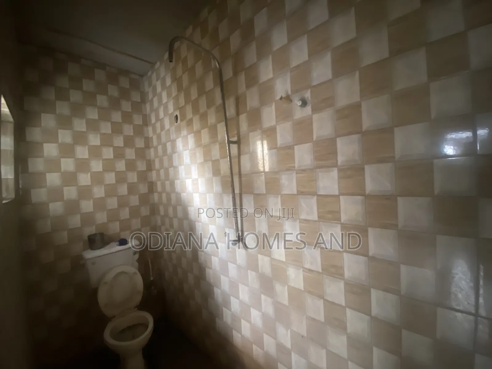 4bdrm Bungalow in Oluwo, Off New Ife for sale
