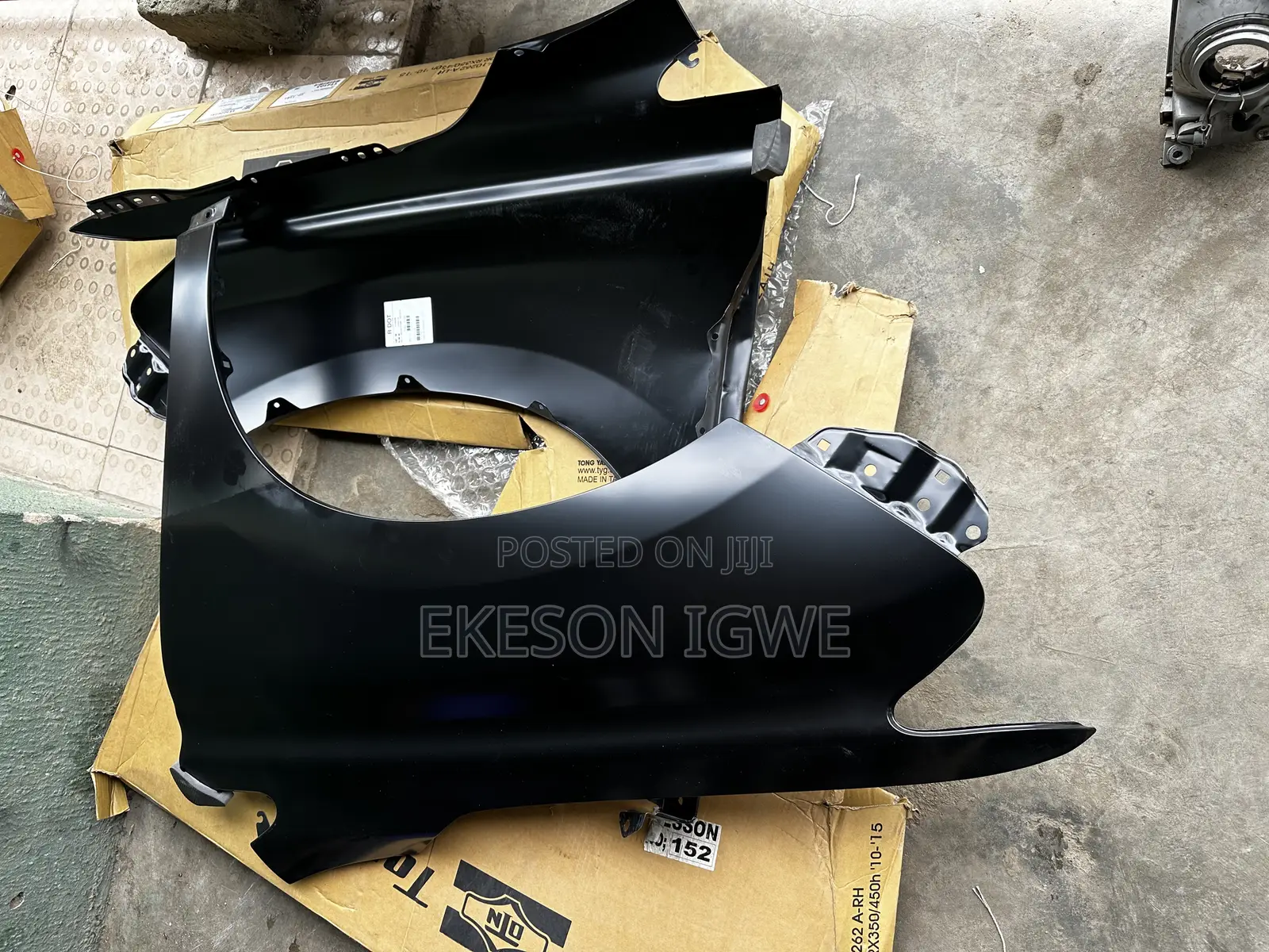 2 Pieces of Fender Lexus Rx350 2010-2015