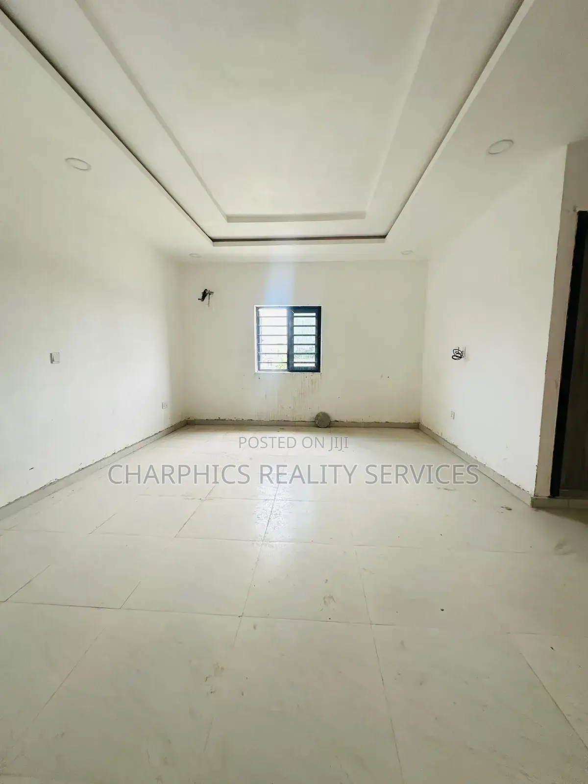 3bdrm Duplex in Ilupeju for sale
