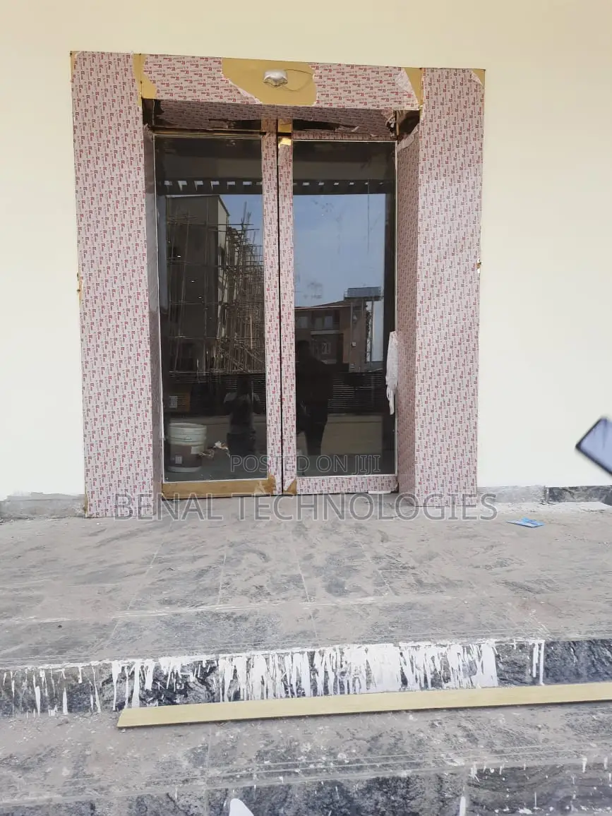 Smart Sensors Access for Glass Doorways