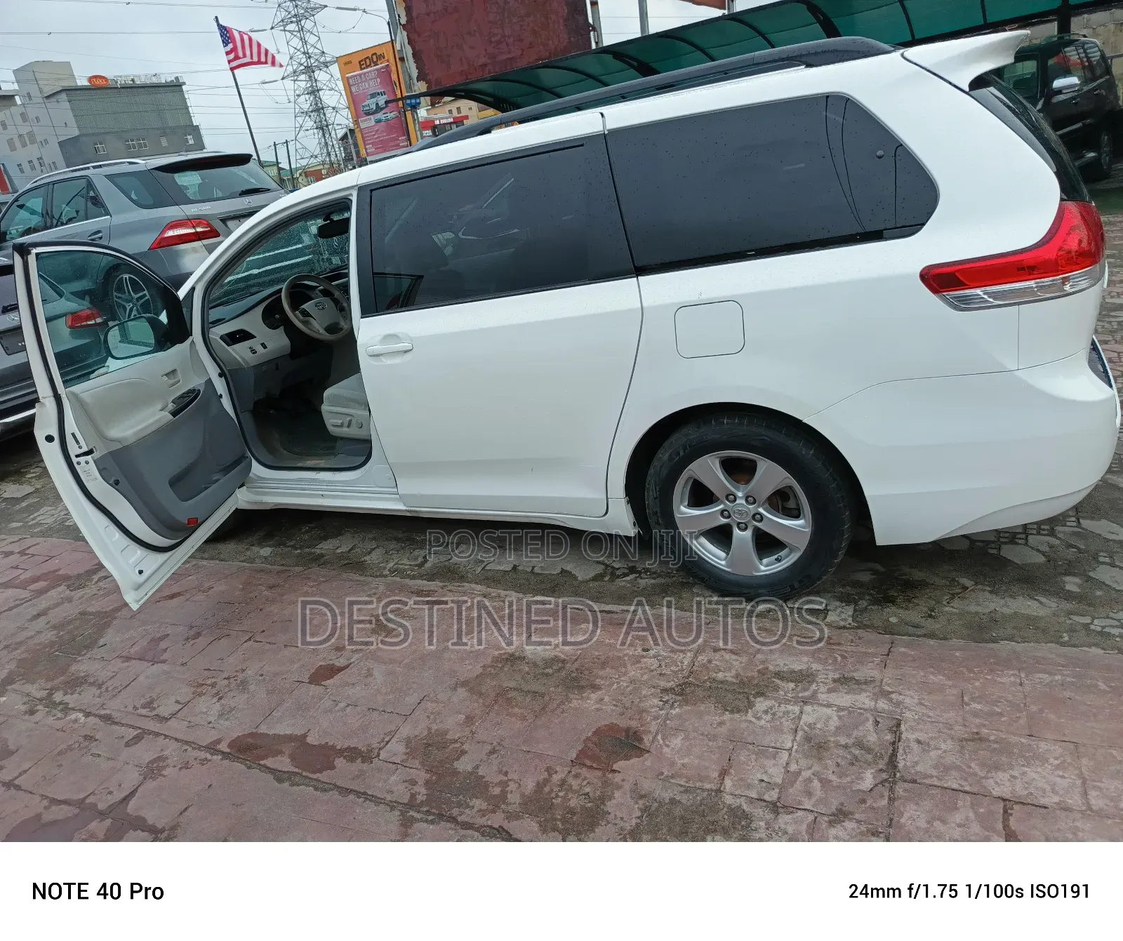 Toyota Sienna LE 7 Passenger 2012 White