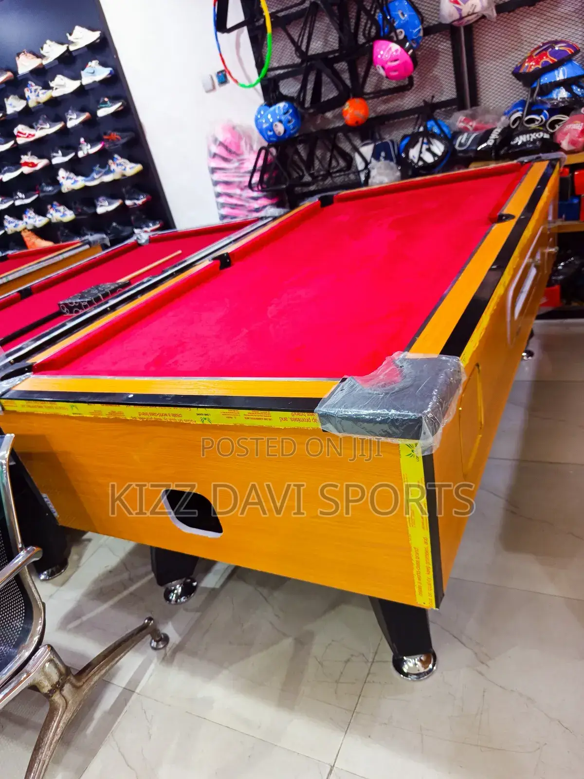 Coin  Snooker With Accessories