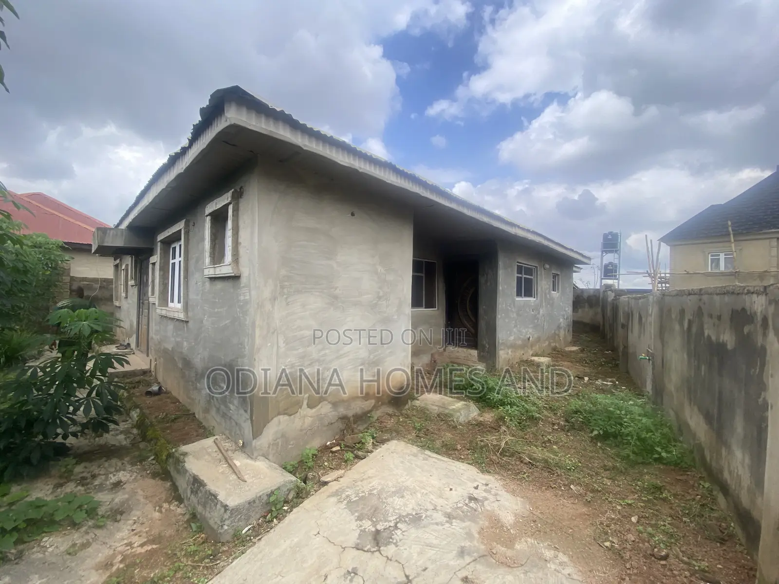 4bdrm Bungalow in Oluwo, Off New Ife for sale