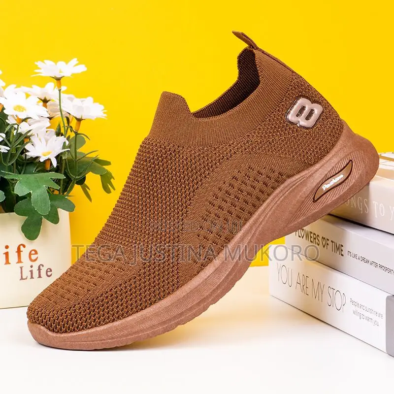 High Quality Easy Wear Sneakers
