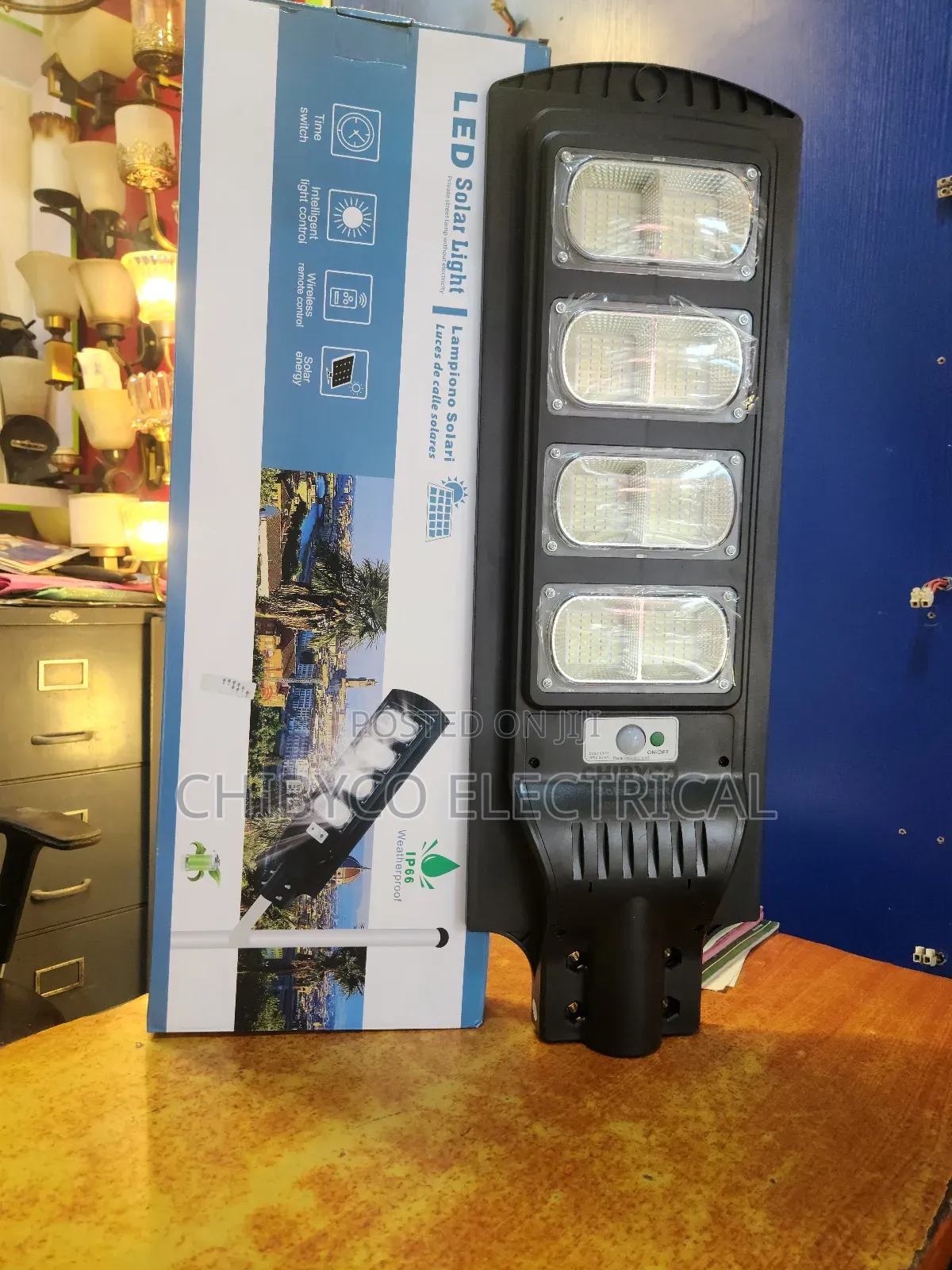 800w 8eyes Solar Streetlights
