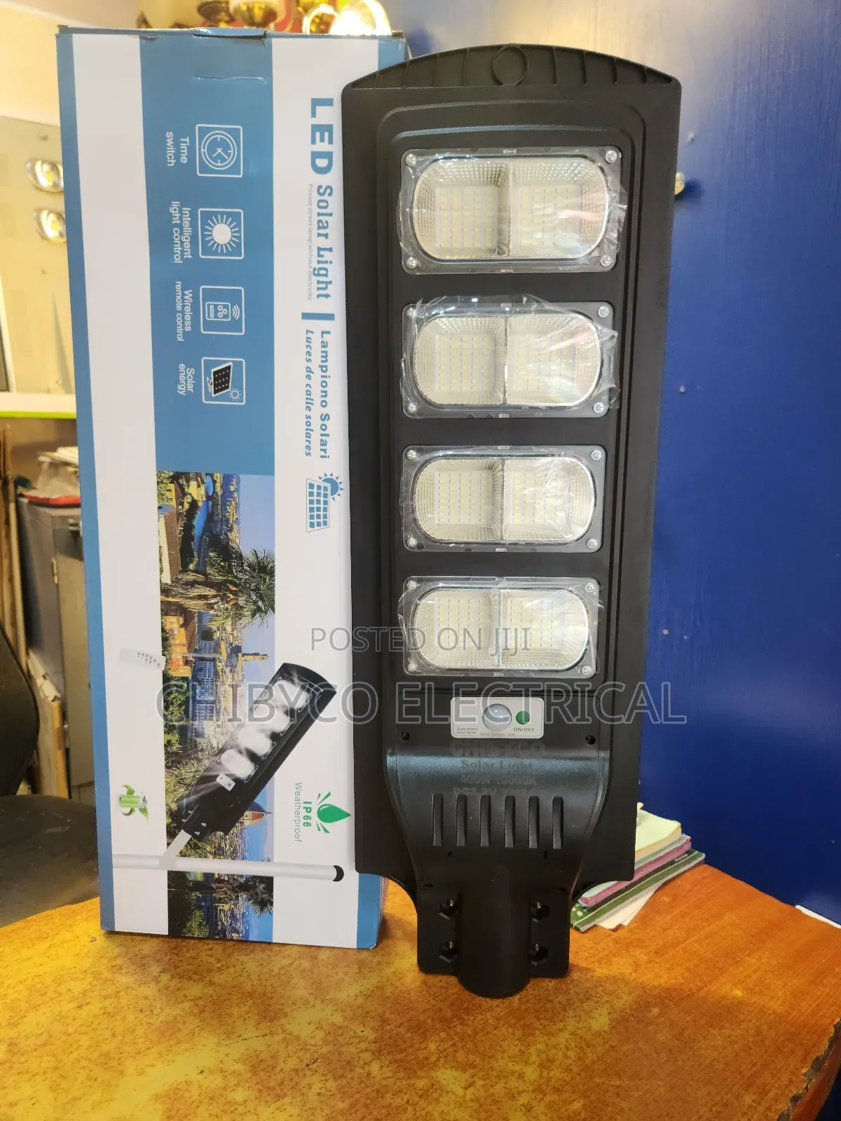 800w 8eyes Solar Streetlights