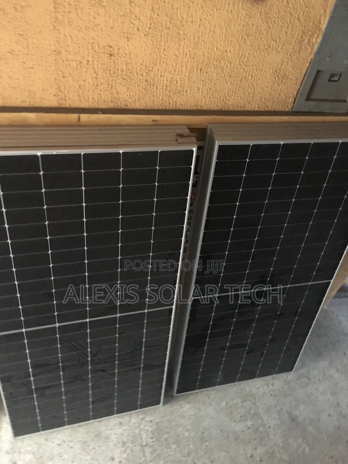 550 Watts Half Cut Solar Panel