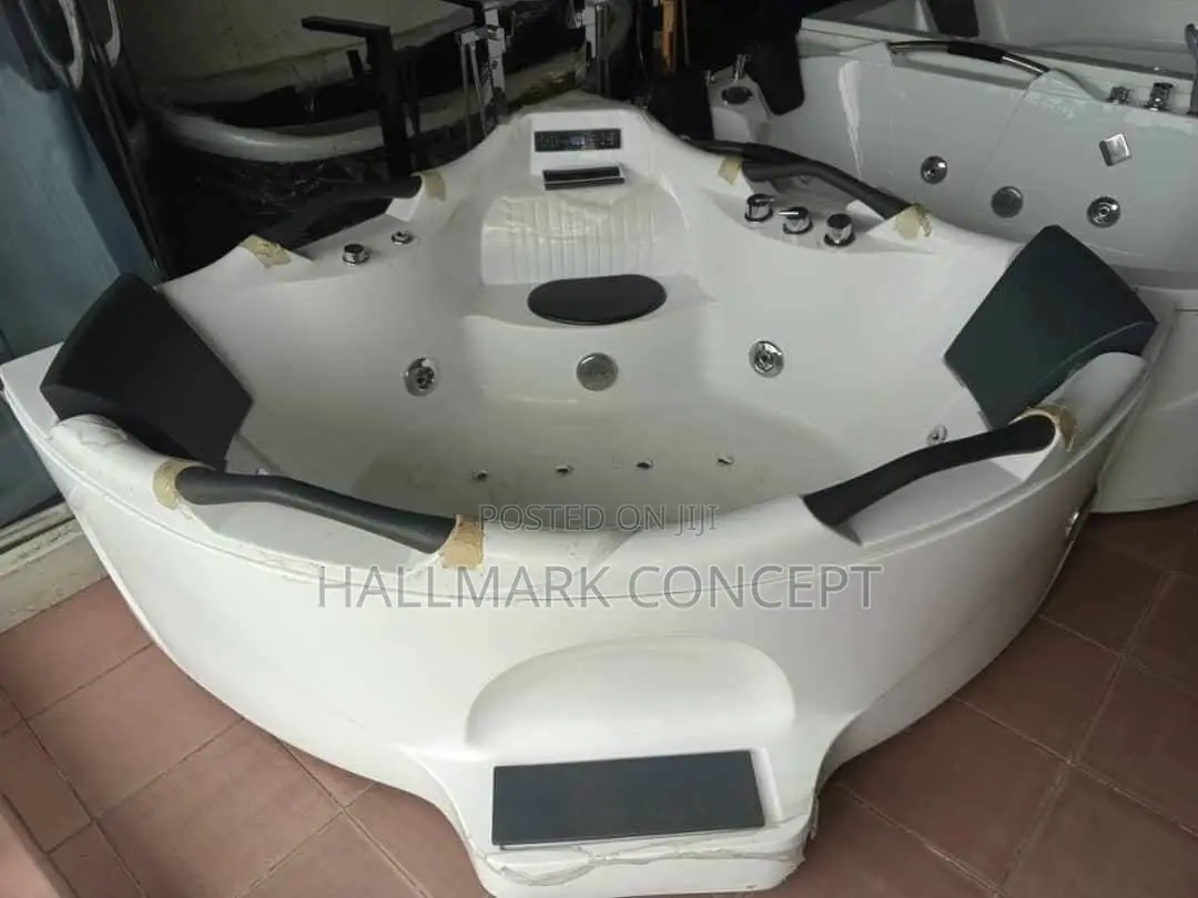 150x150 Luxury Jacuzzi Bath Tub