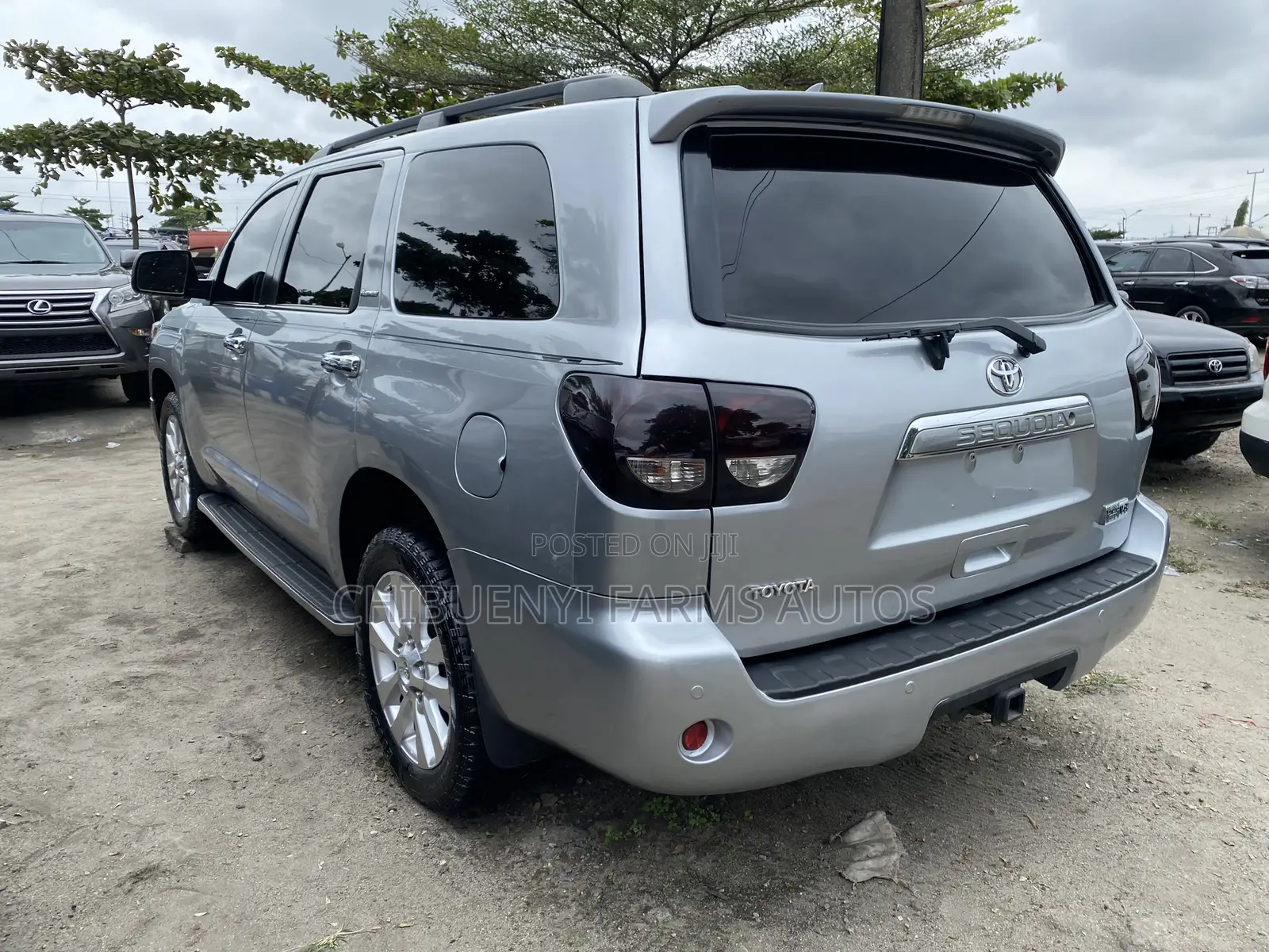 Toyota Sequoia 2017 Silver