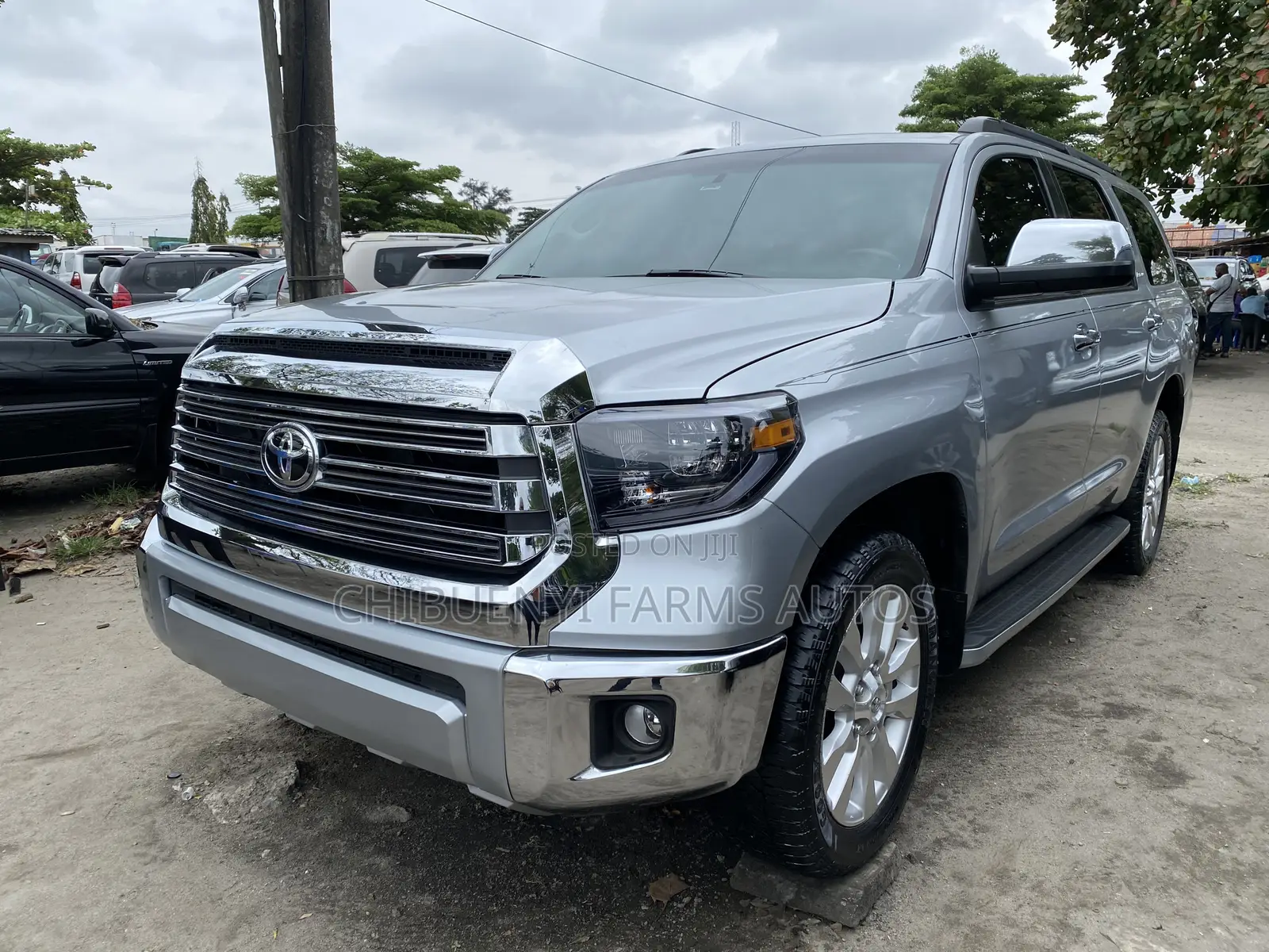 Toyota Sequoia 2017 Silver