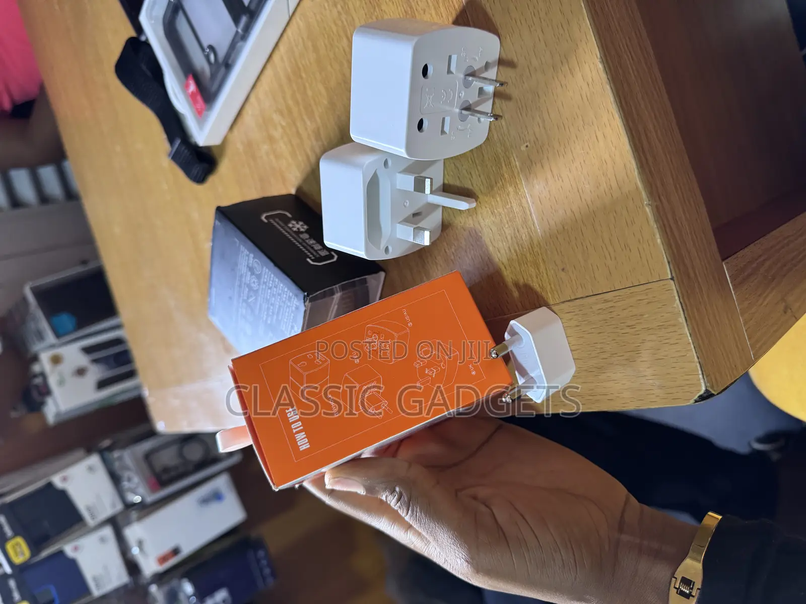 LDNIO Universal Travel Adapter EU US AU UK Plug Type