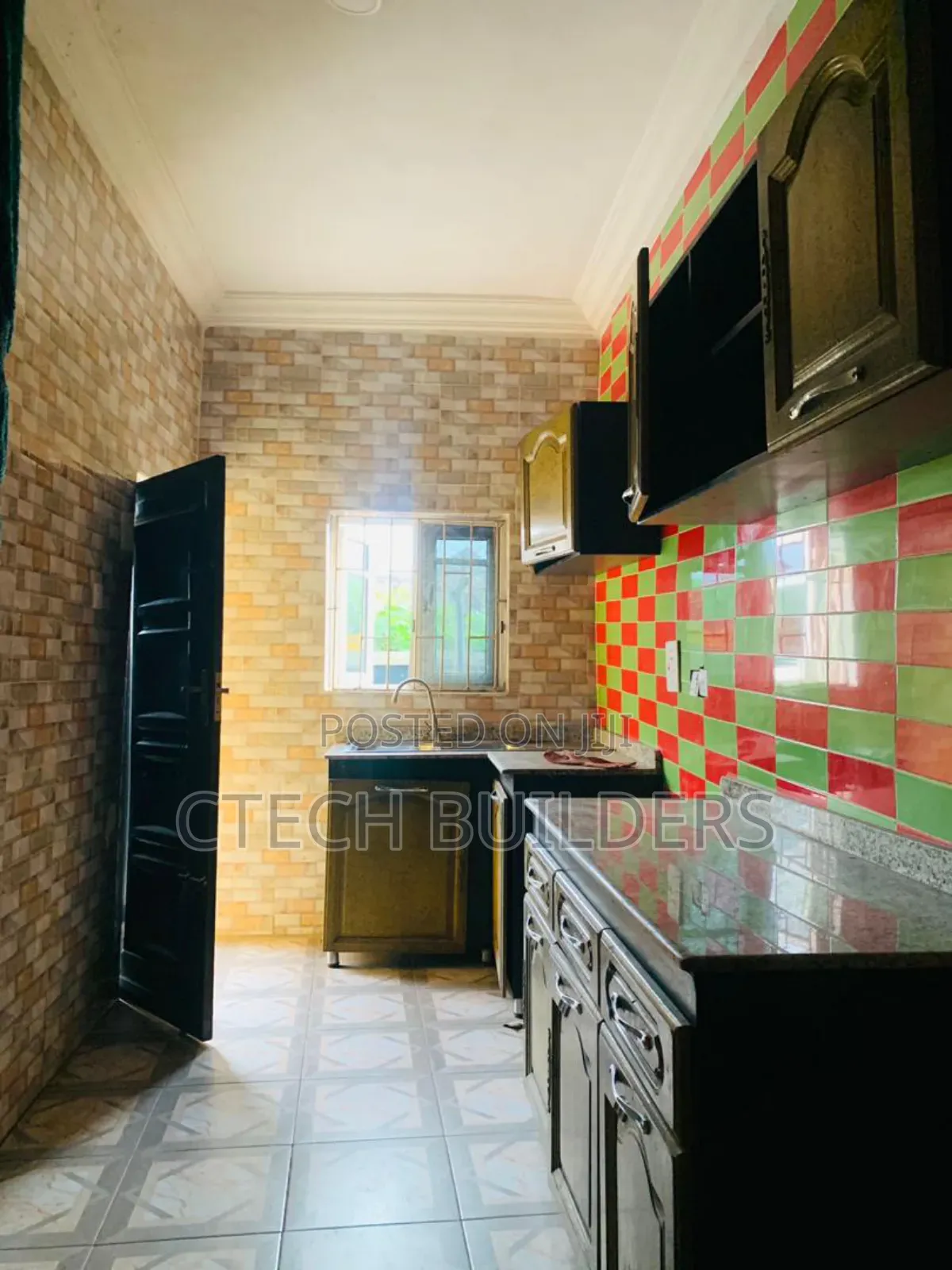 3bdrm Block of Flats in Benin City for rent