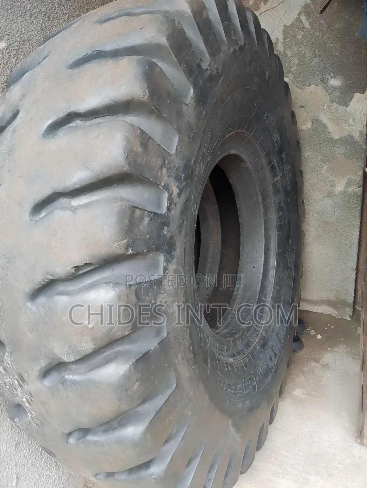 18,00-26 Ceat Used One